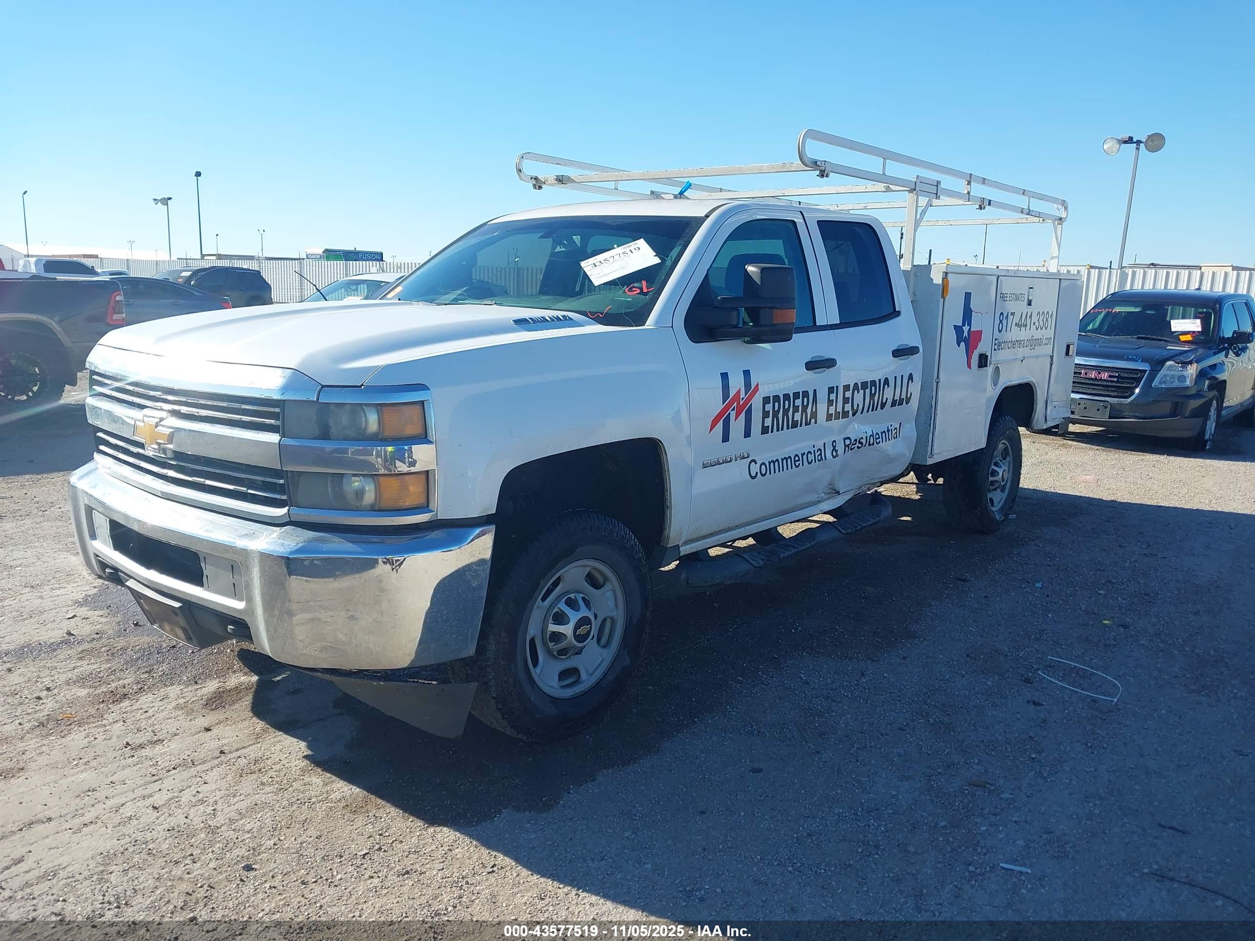 CHEVROLET SILVERADO image 2
