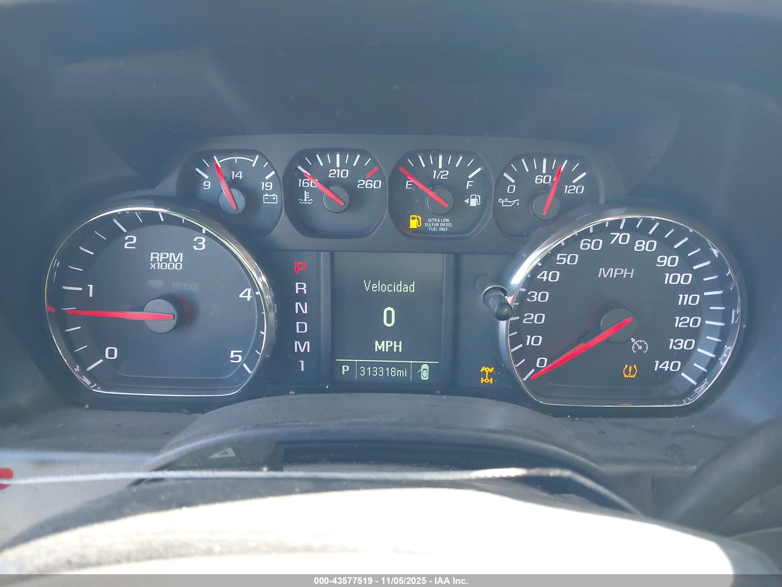 CHEVROLET SILVERADO image 7