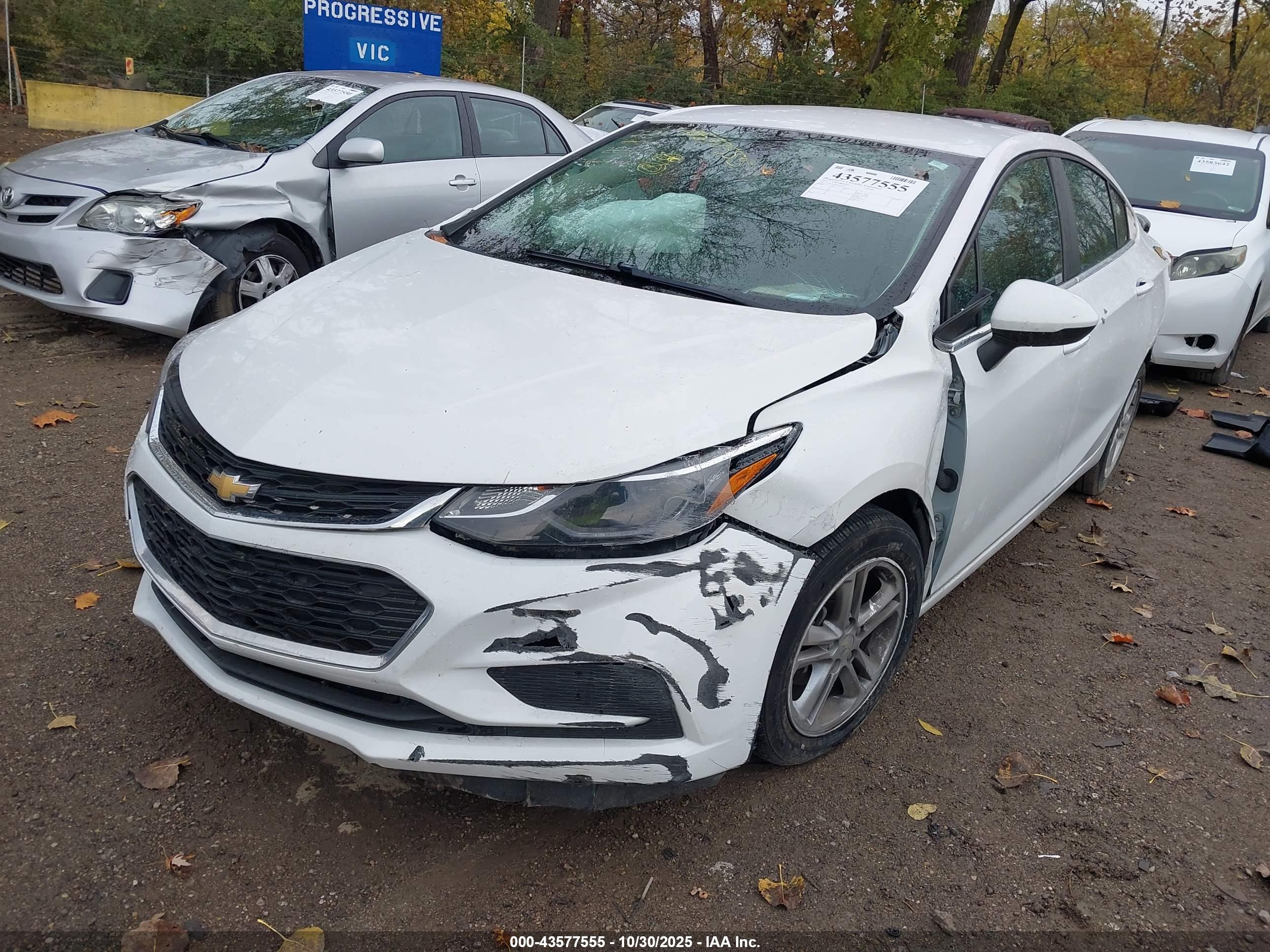 CHEVROLET CRUZE image 2