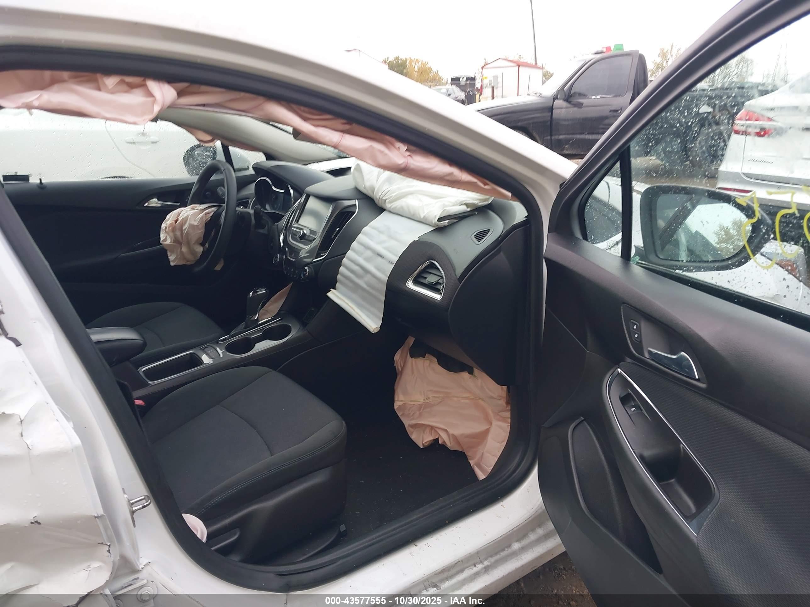 CHEVROLET CRUZE image 5