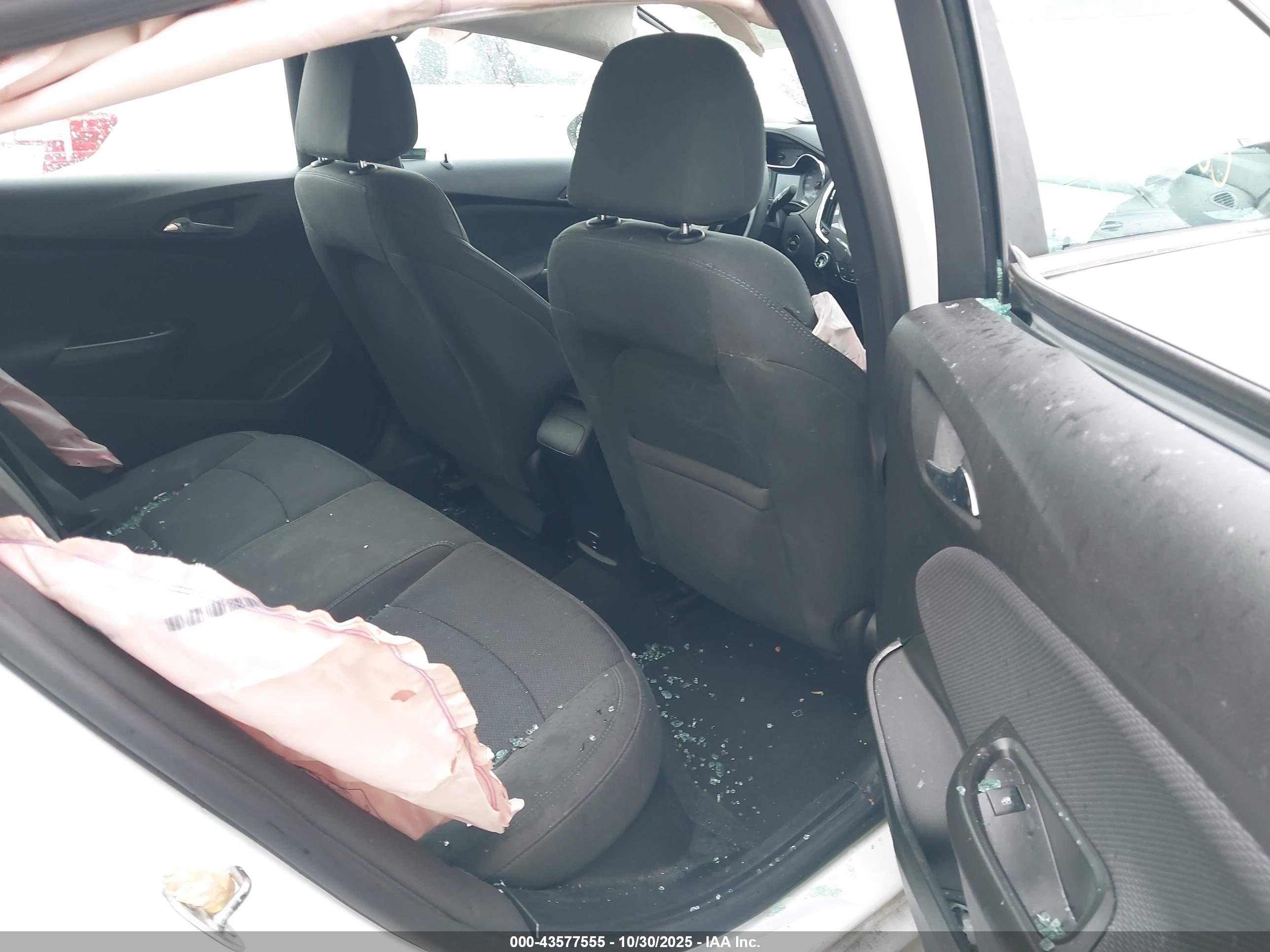 CHEVROLET CRUZE image 8
