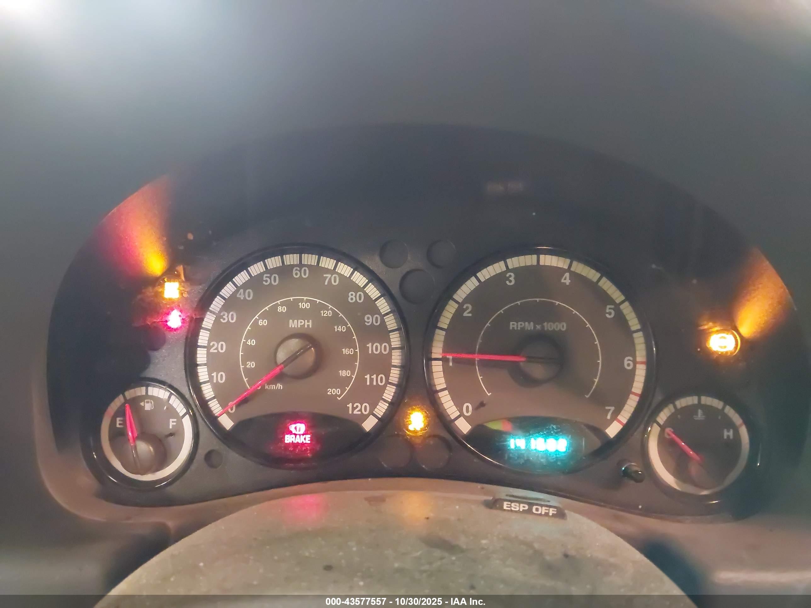 JEEP LIBERTY image 7