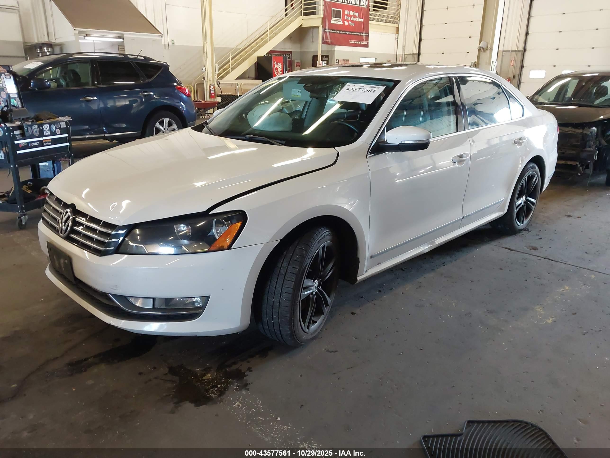 VOLKSWAGEN PASSAT image 2