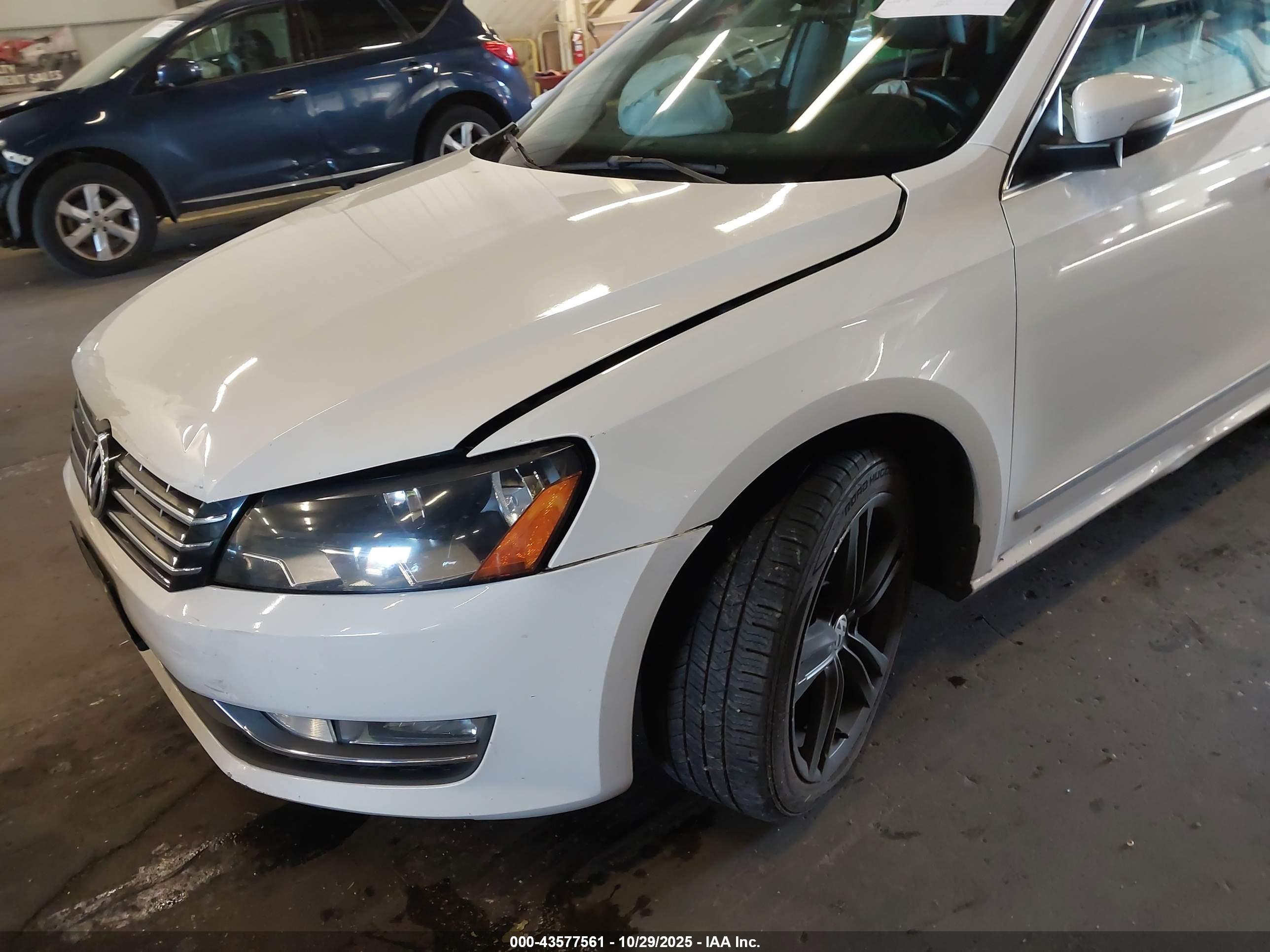 VOLKSWAGEN PASSAT image 6