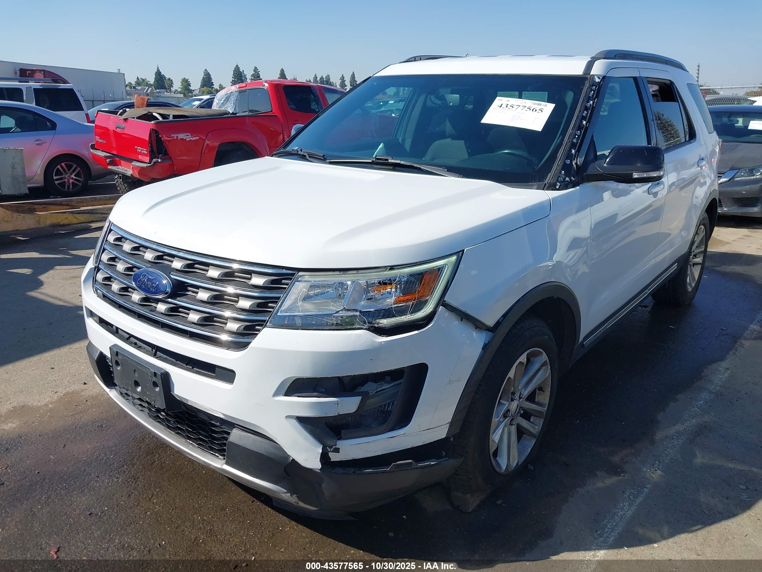 FORD EXPLORER image 2