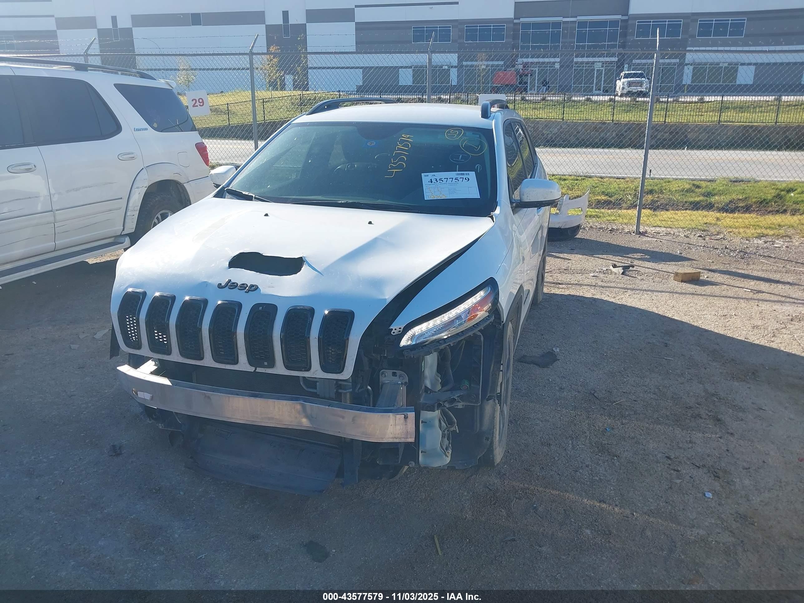 JEEP CHEROKEE image 2