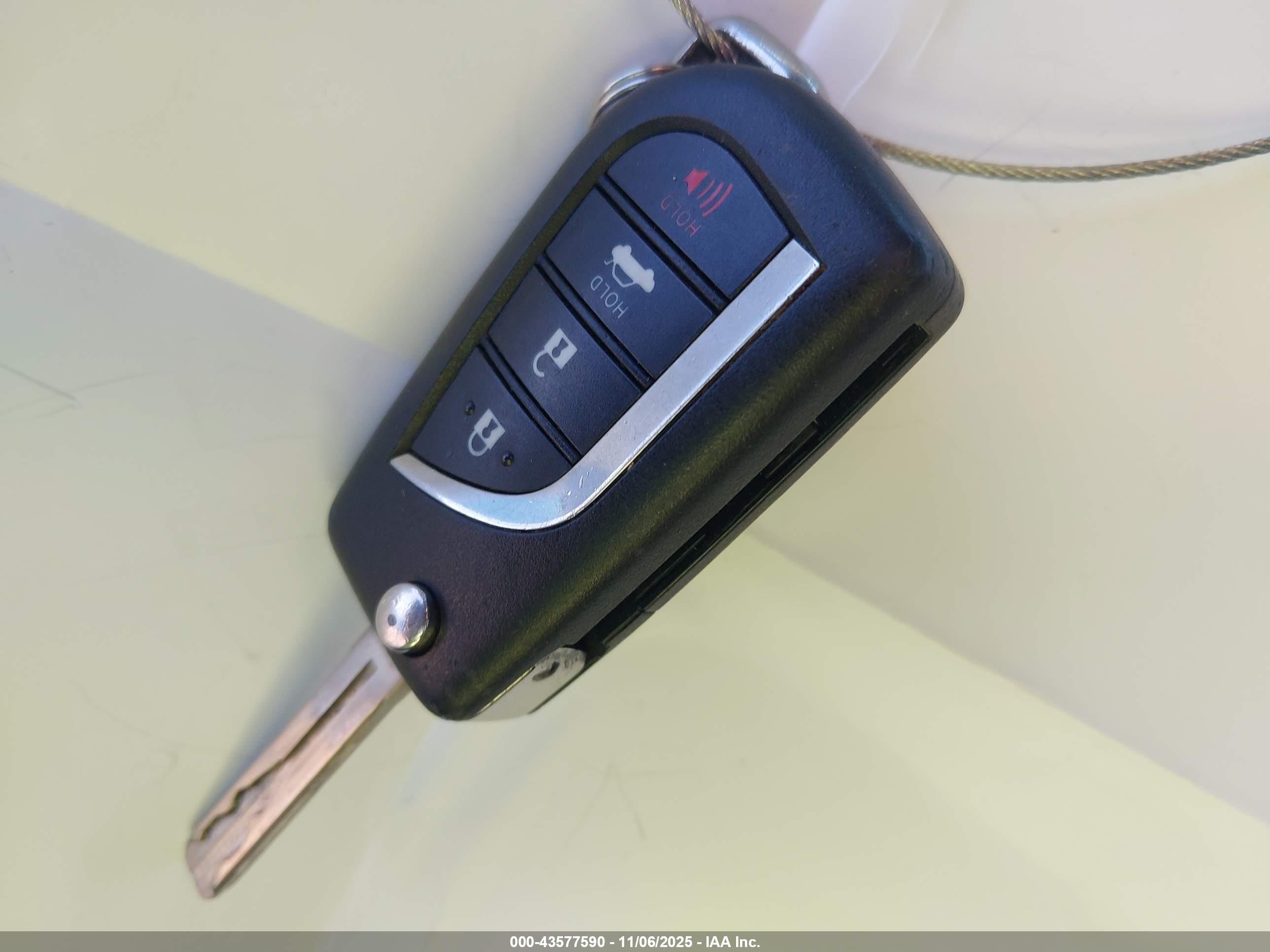 TOYOTA CAMRY image 11