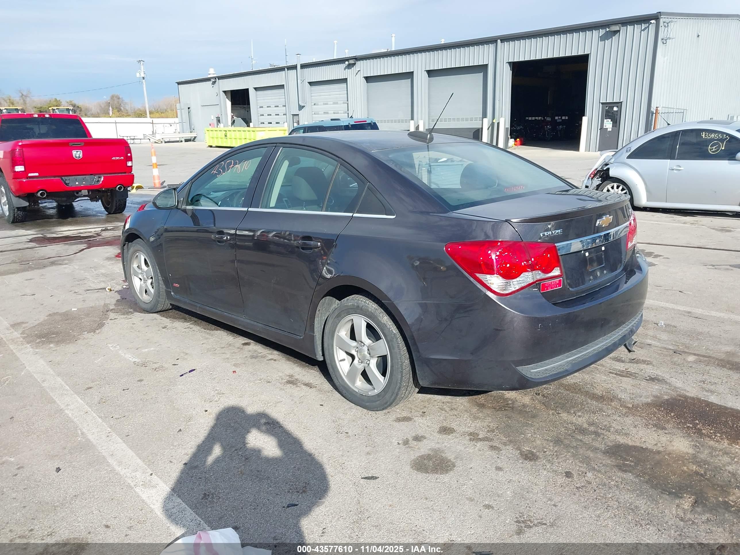 CHEVROLET CRUZE image 3
