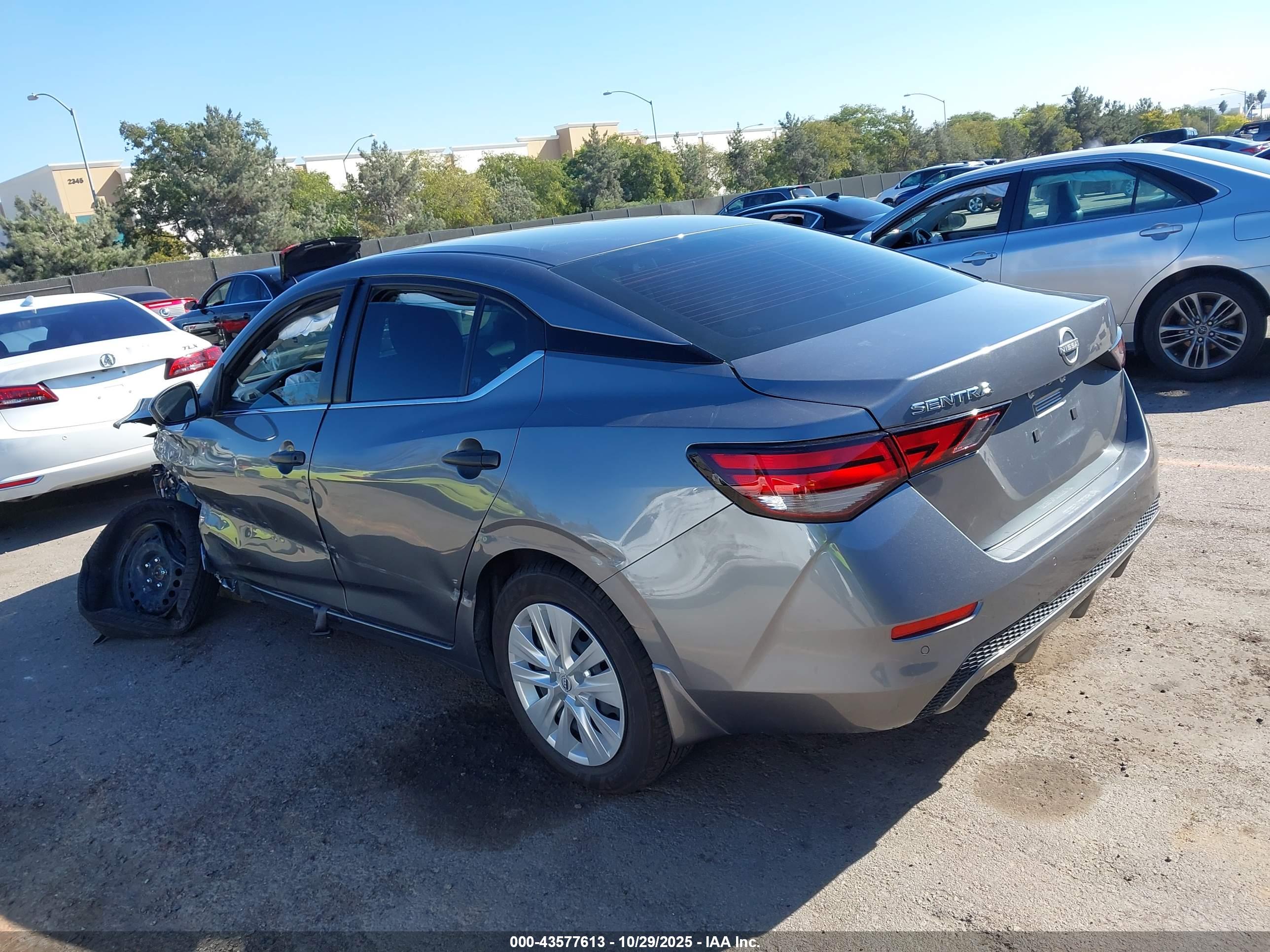 NISSAN SENTRA image 3