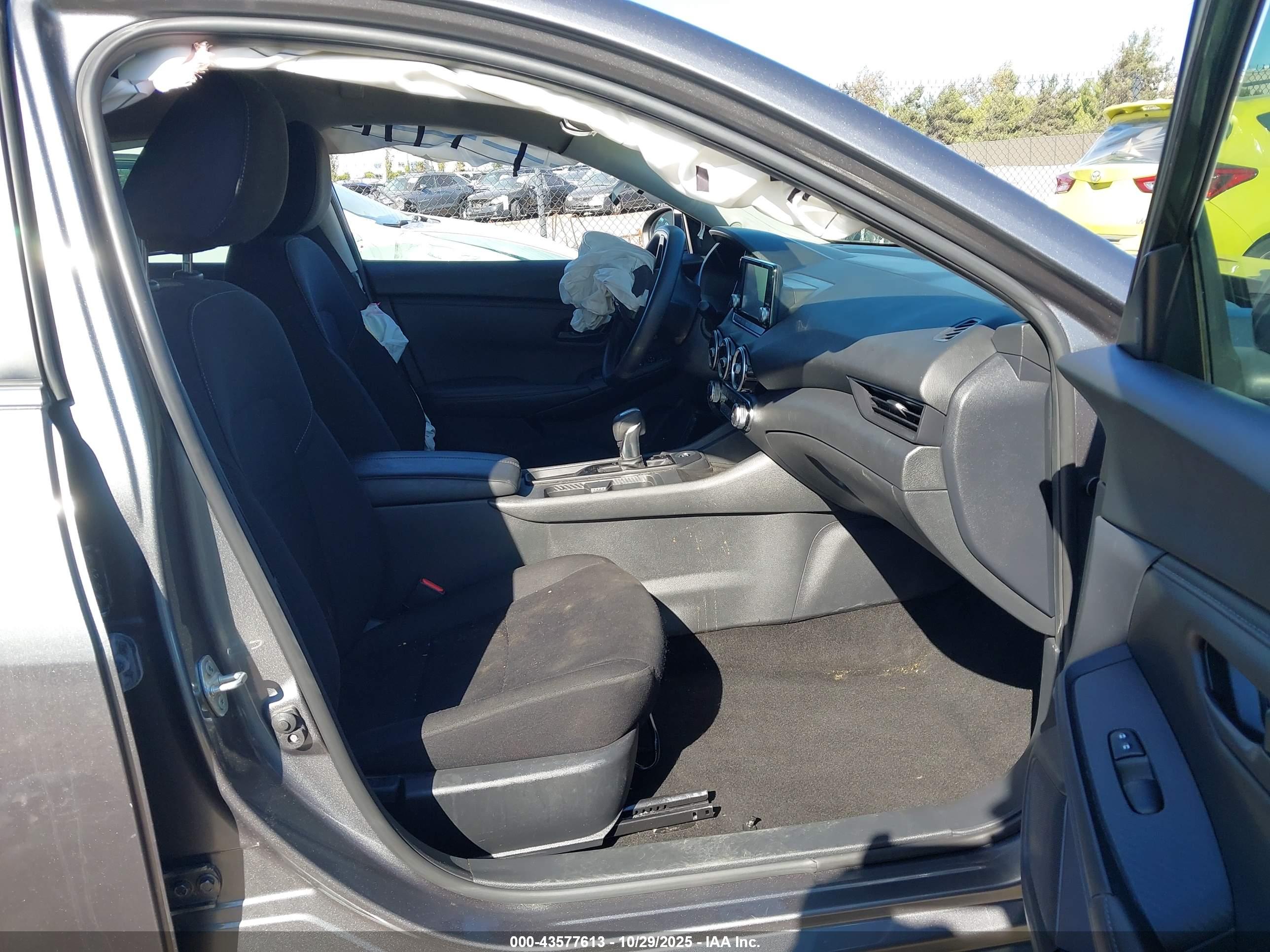 NISSAN SENTRA image 5