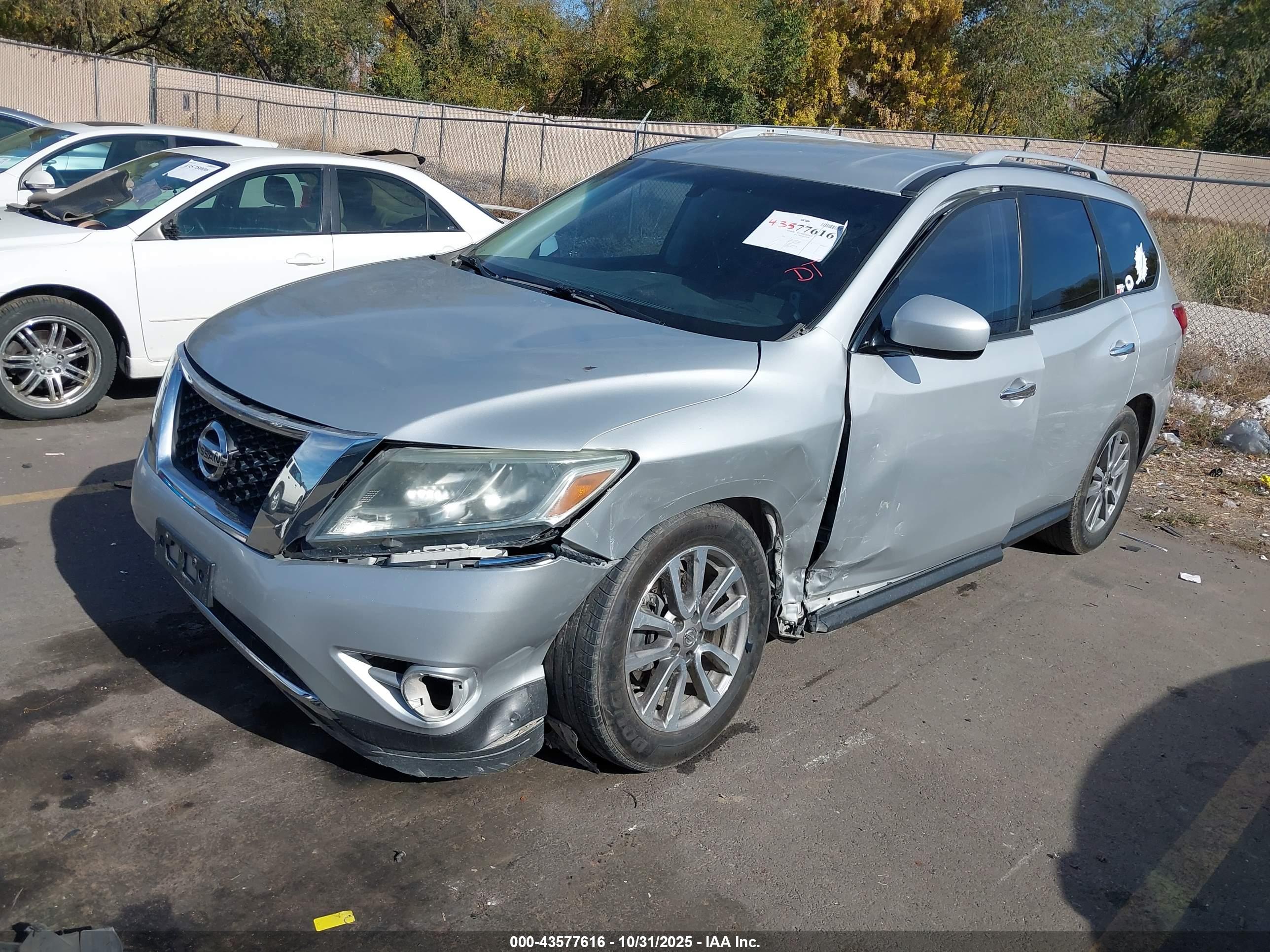 NISSAN PATHFINDER image 2