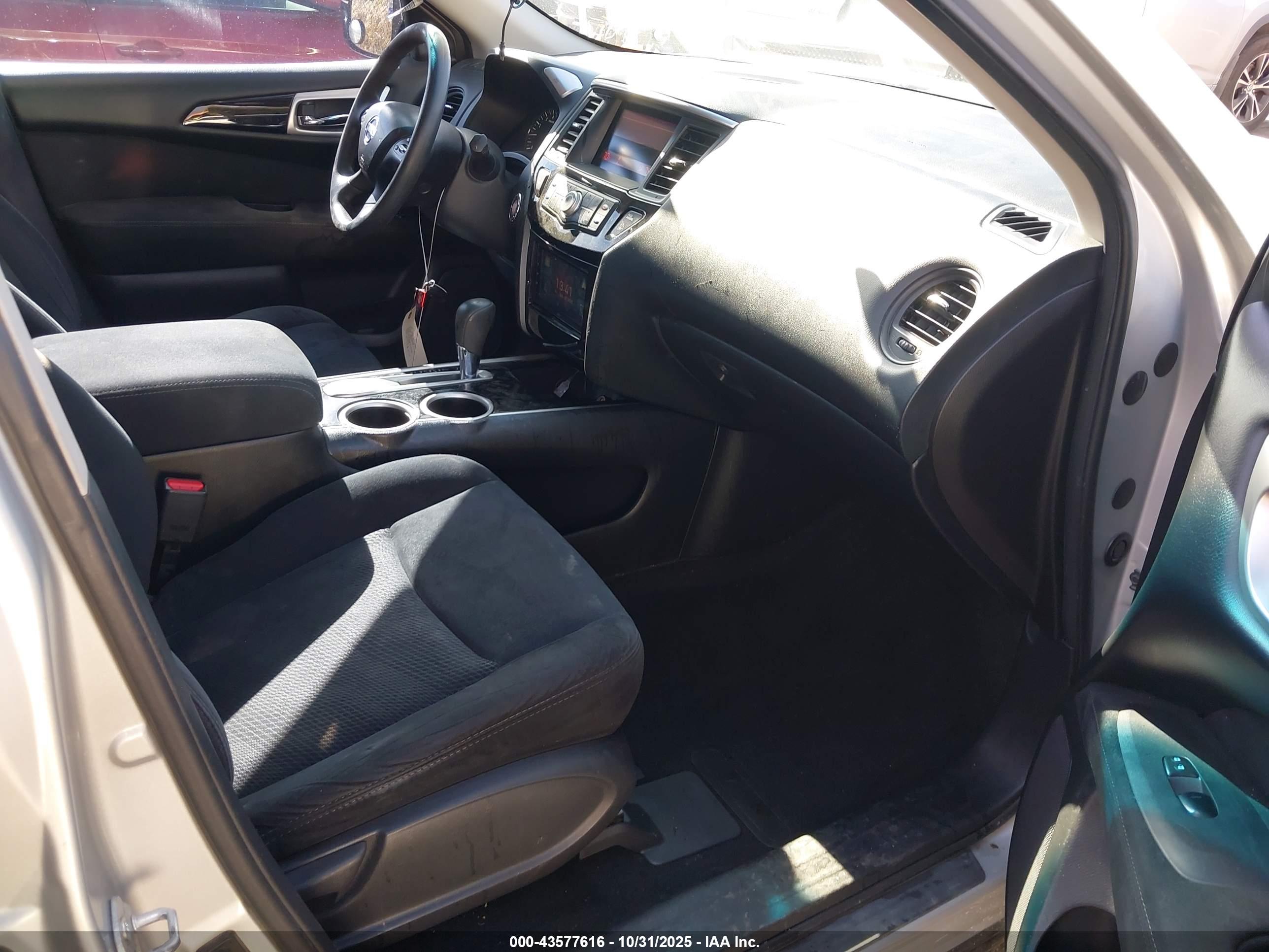 NISSAN PATHFINDER image 5