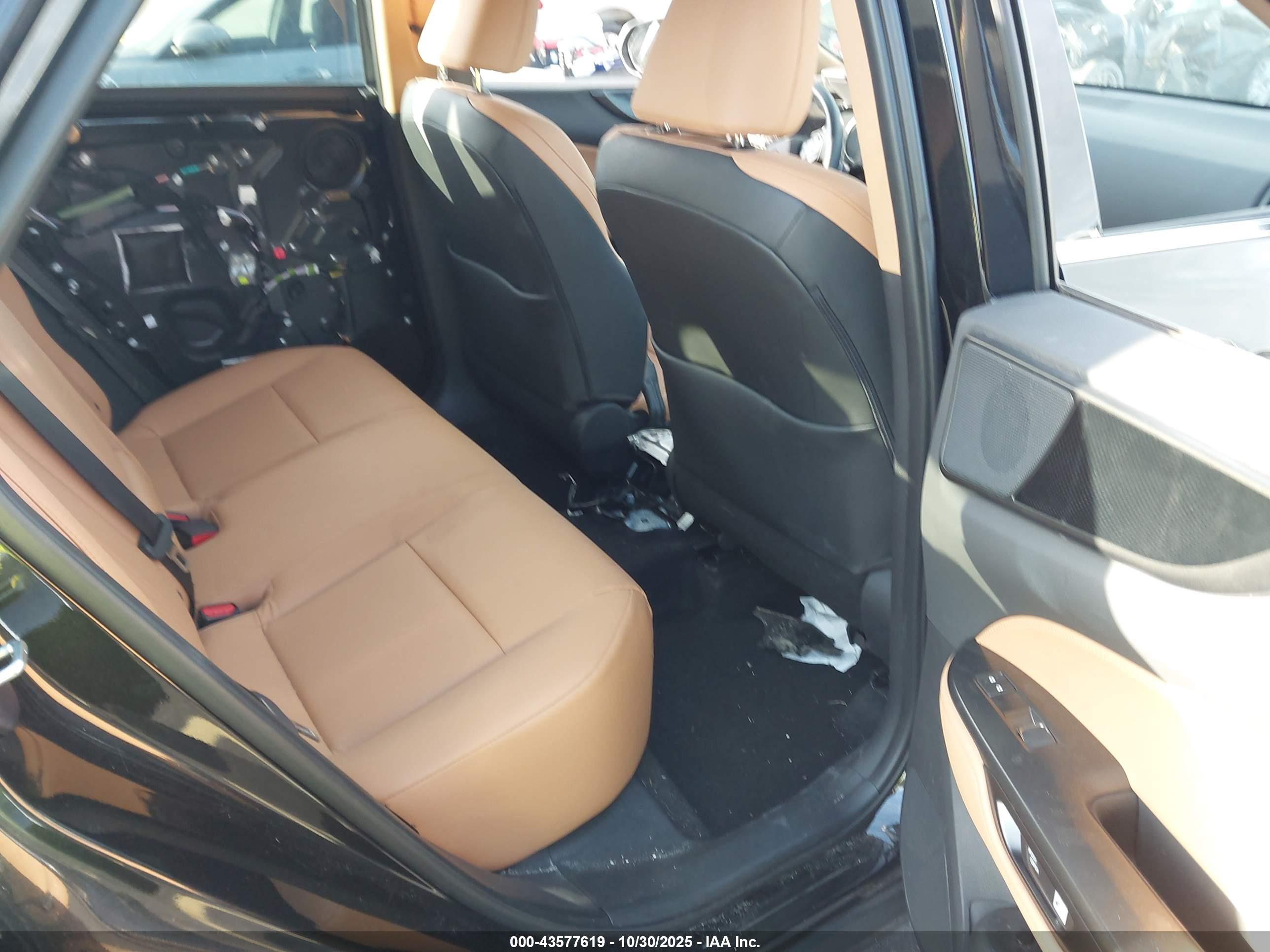 LEXUS NX image 8