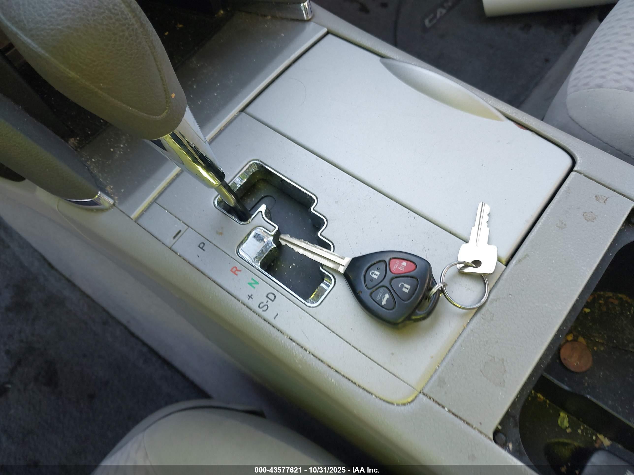 TOYOTA CAMRY image 11