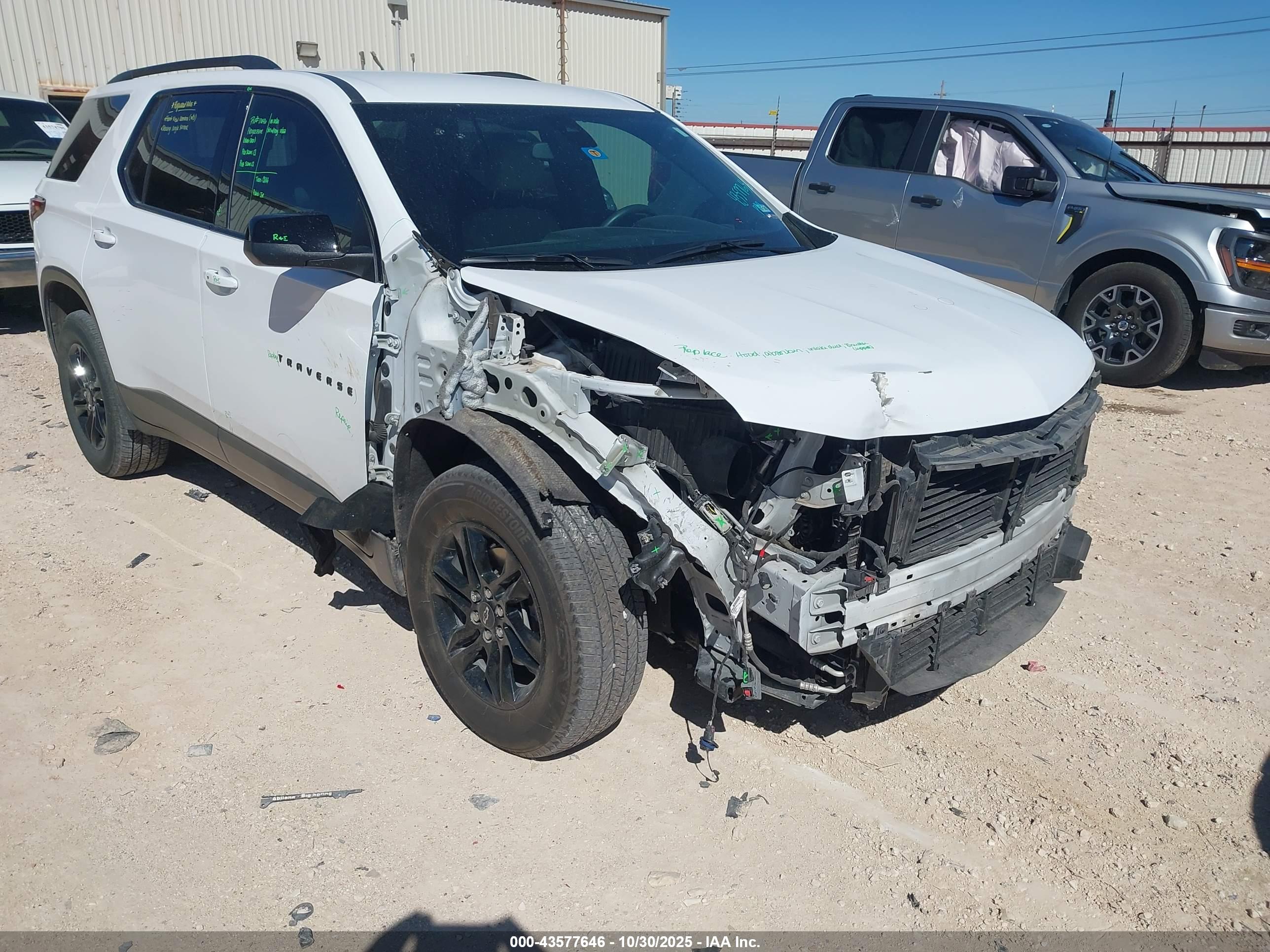 CHEVROLET TRAVERSE image 6