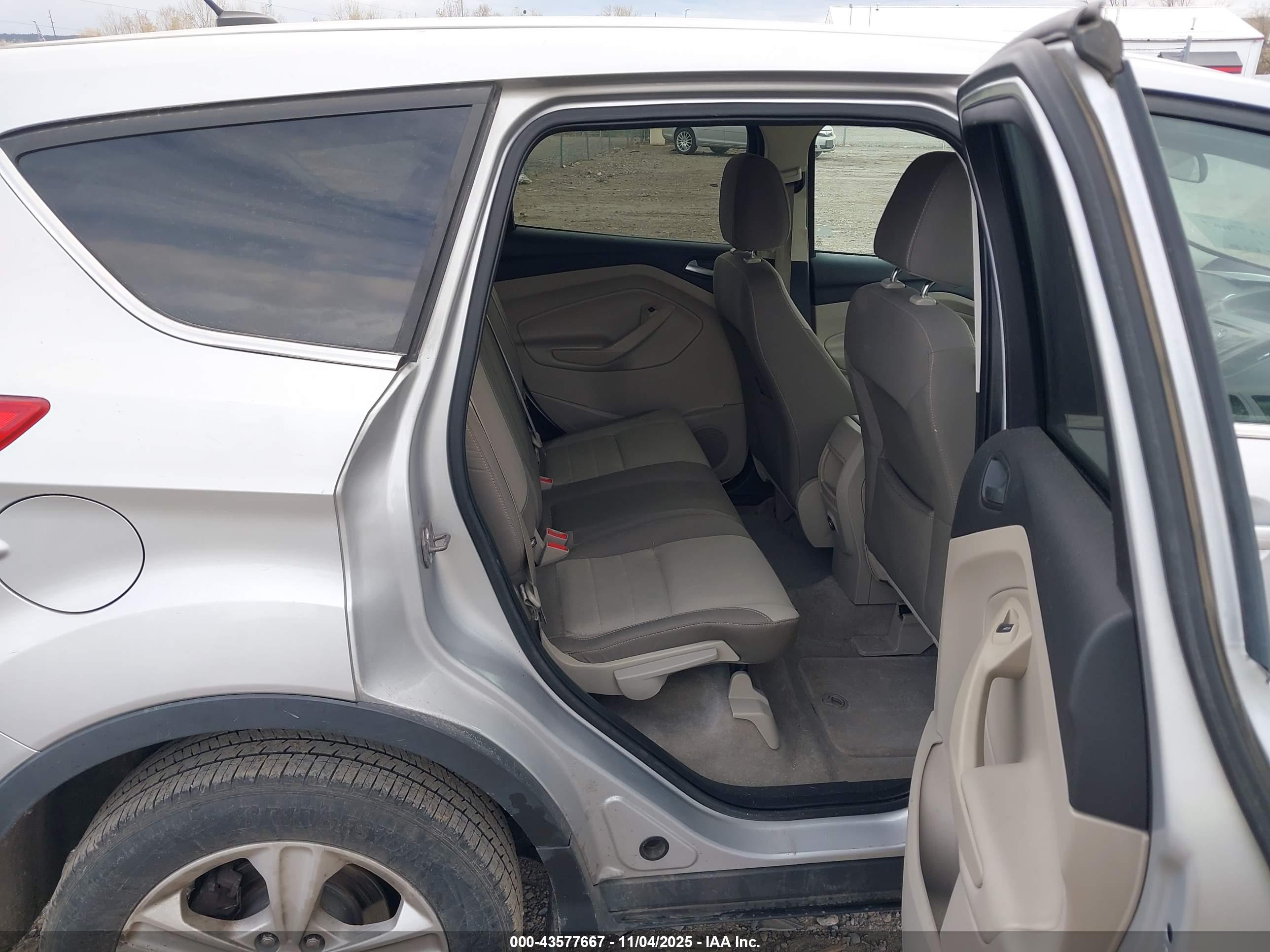 FORD ESCAPE image 8