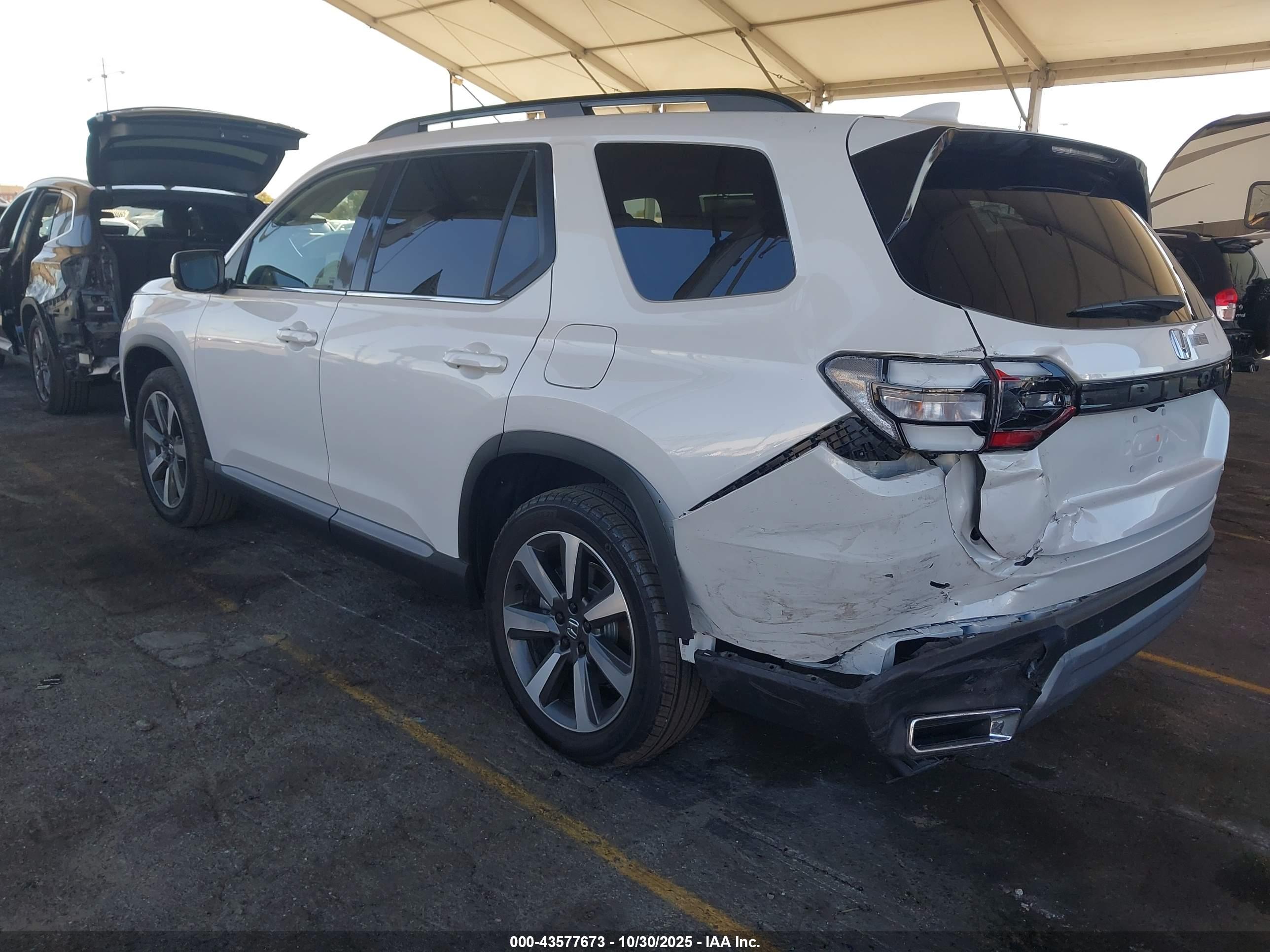 HONDA PILOT image 3