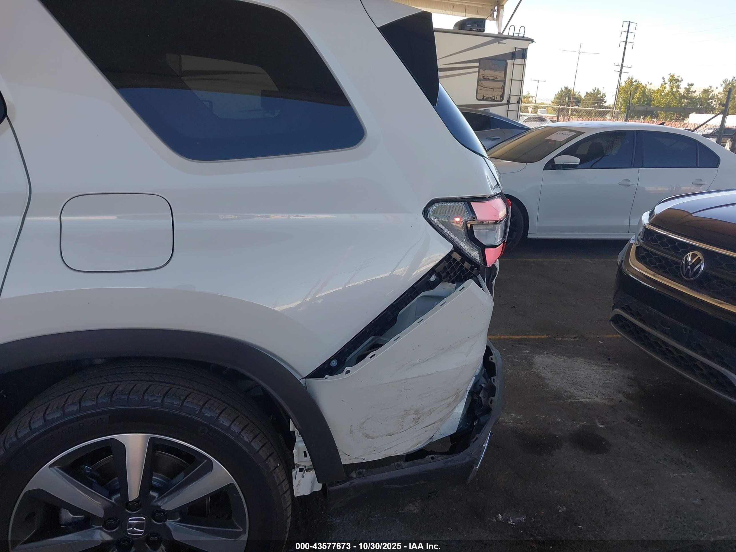 HONDA PILOT image 6