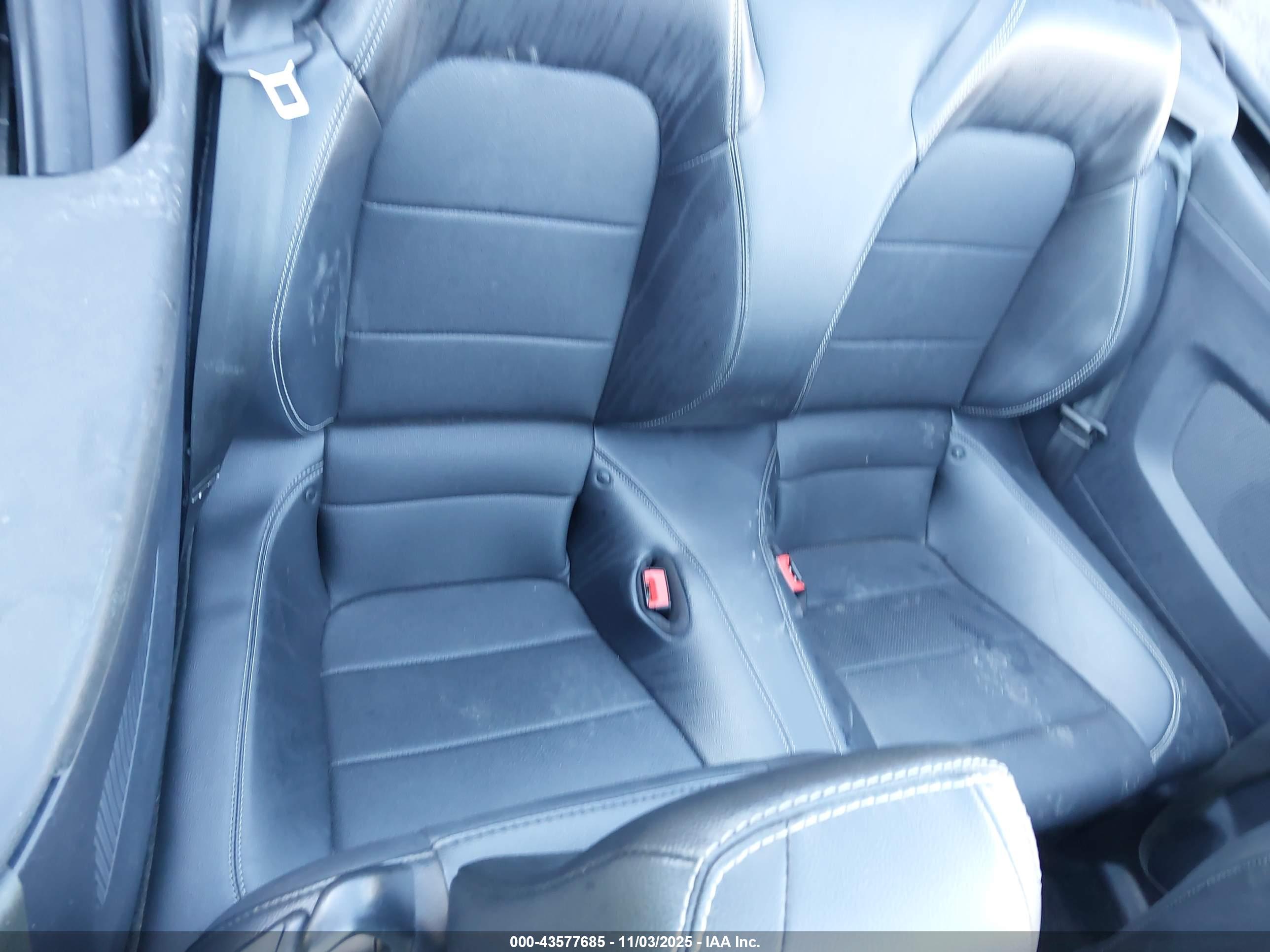 FORD MUSTANG image 8