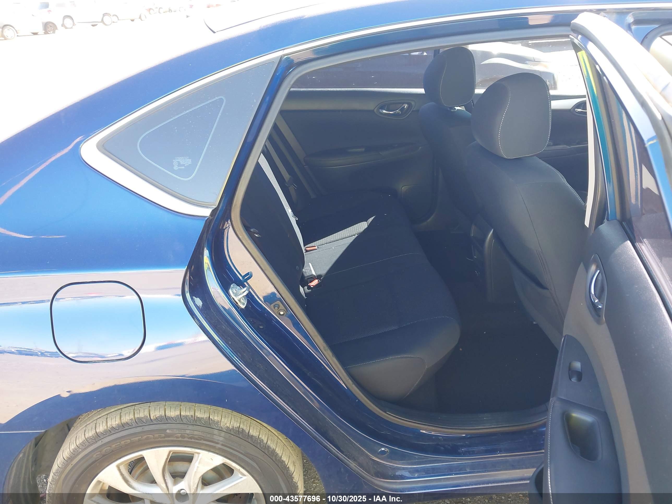 NISSAN SENTRA image 8