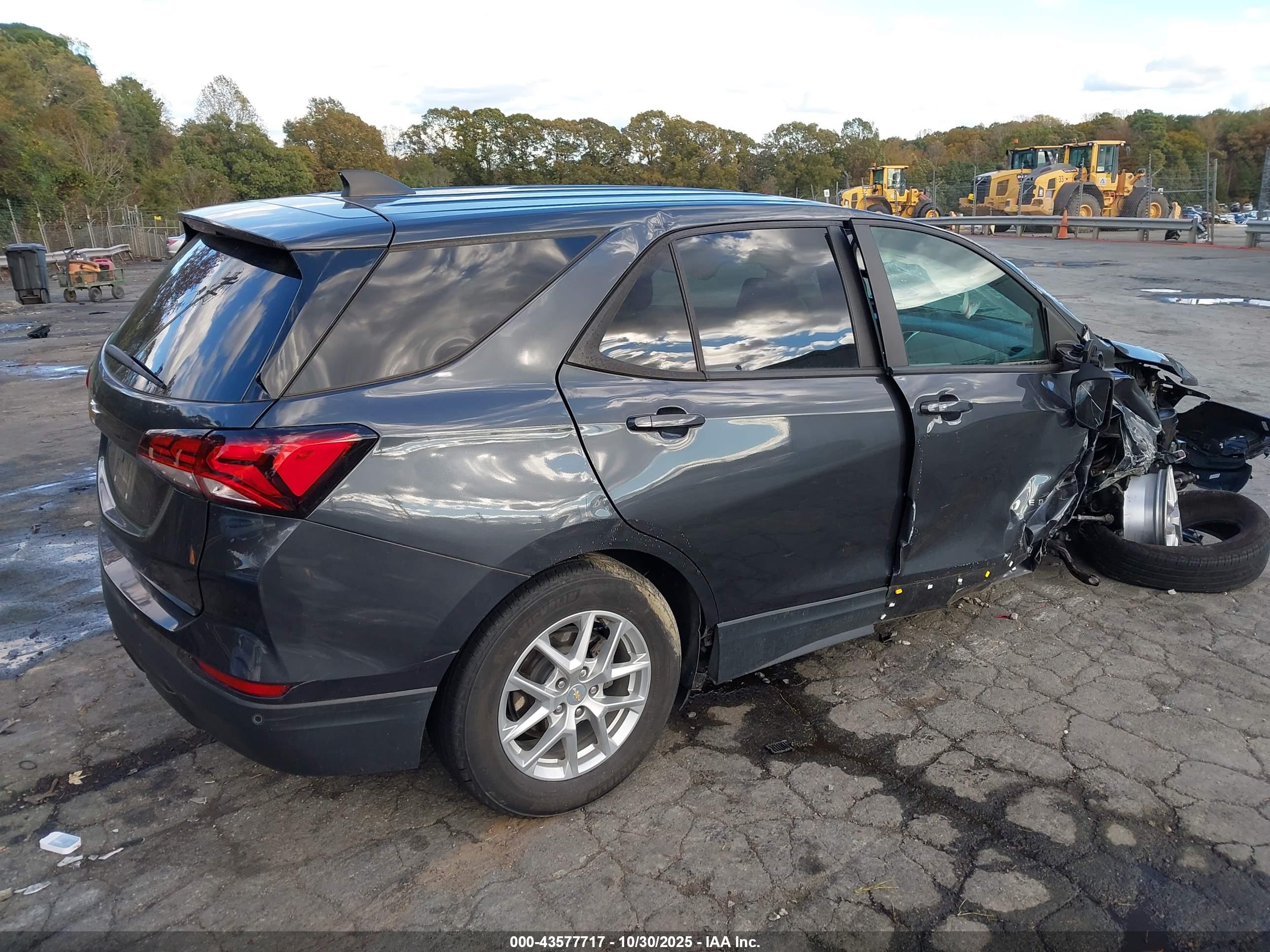 CHEVROLET EQUINOX image 4