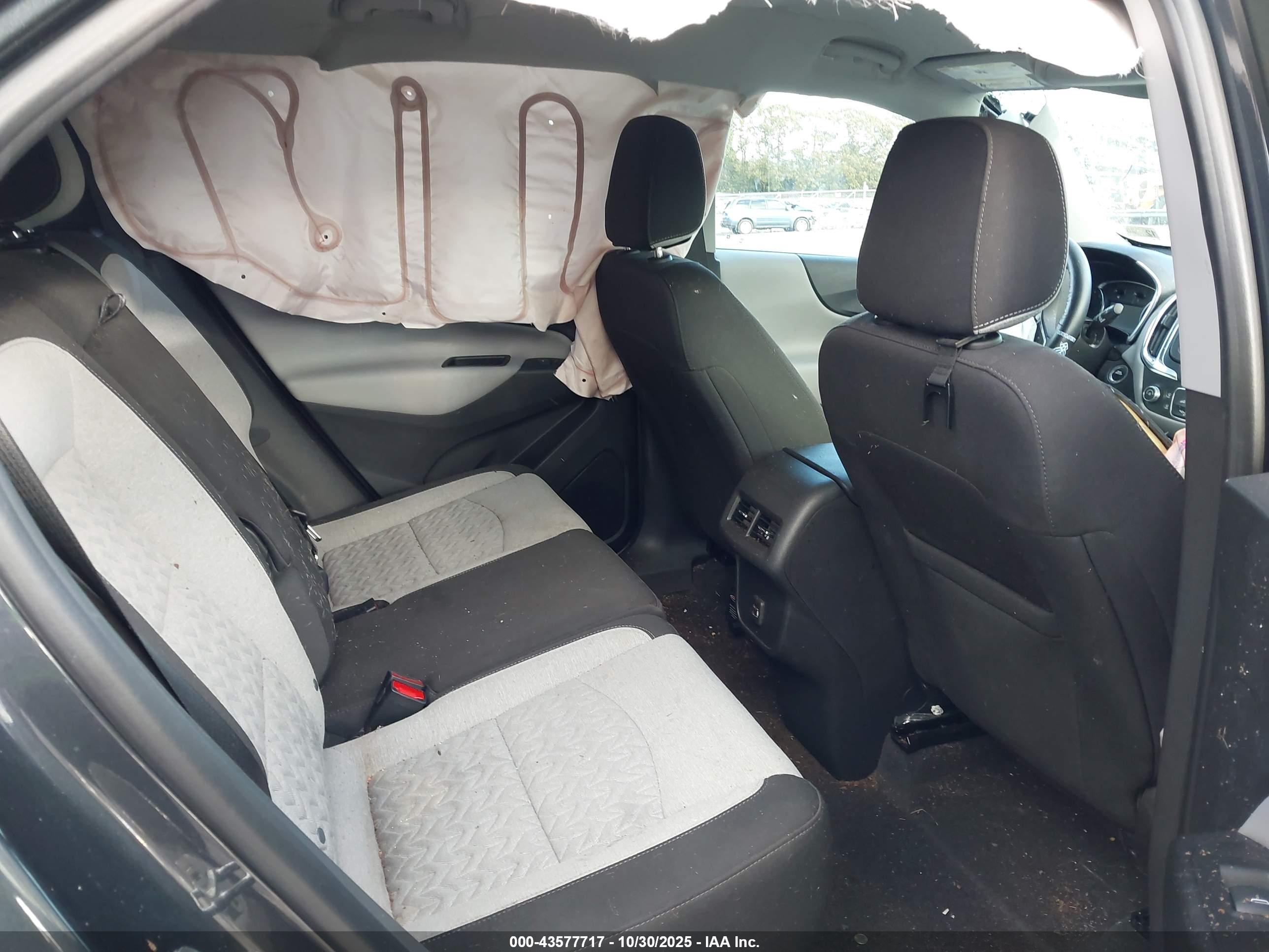 CHEVROLET EQUINOX image 8