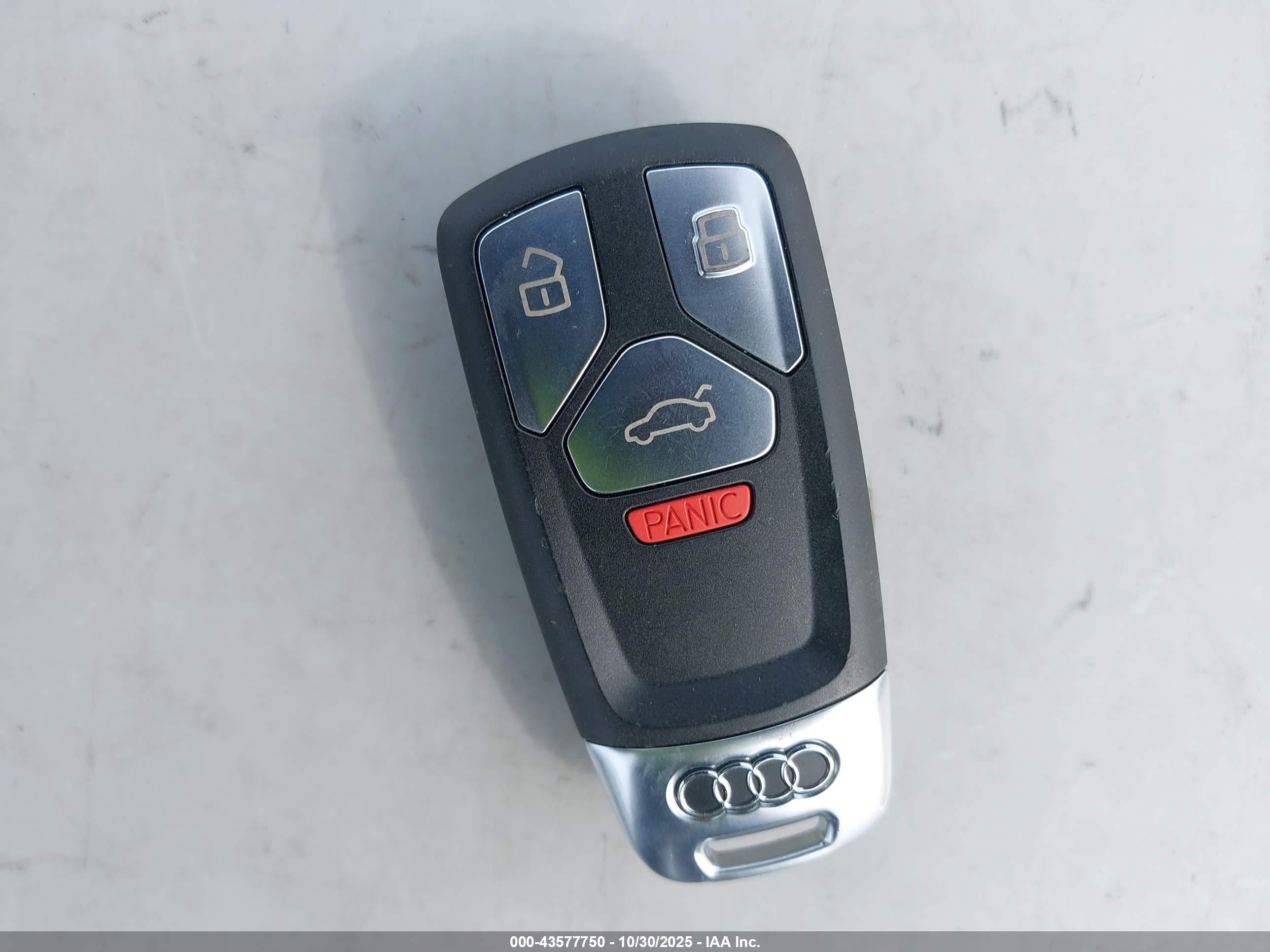 AUDI A4 image 11