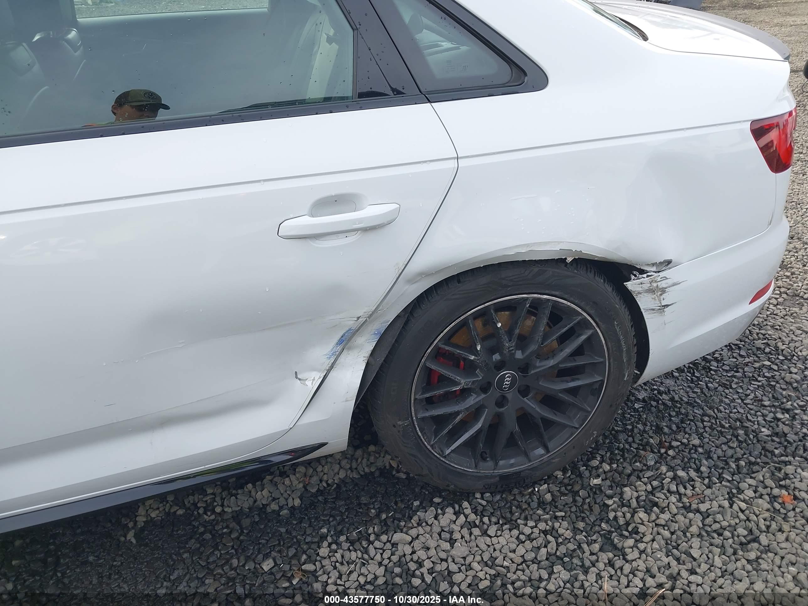 AUDI A4 image 6