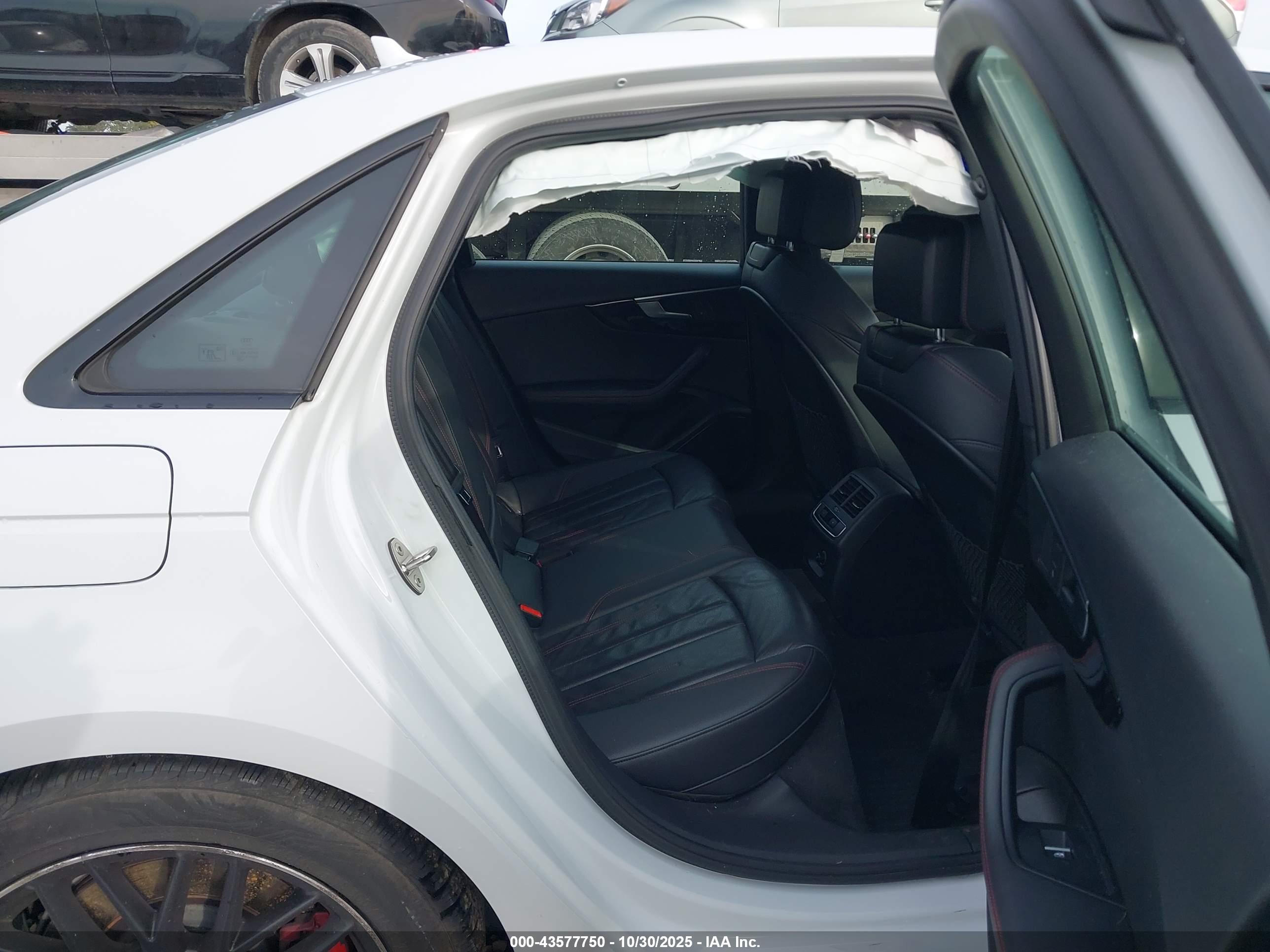 AUDI A4 image 8
