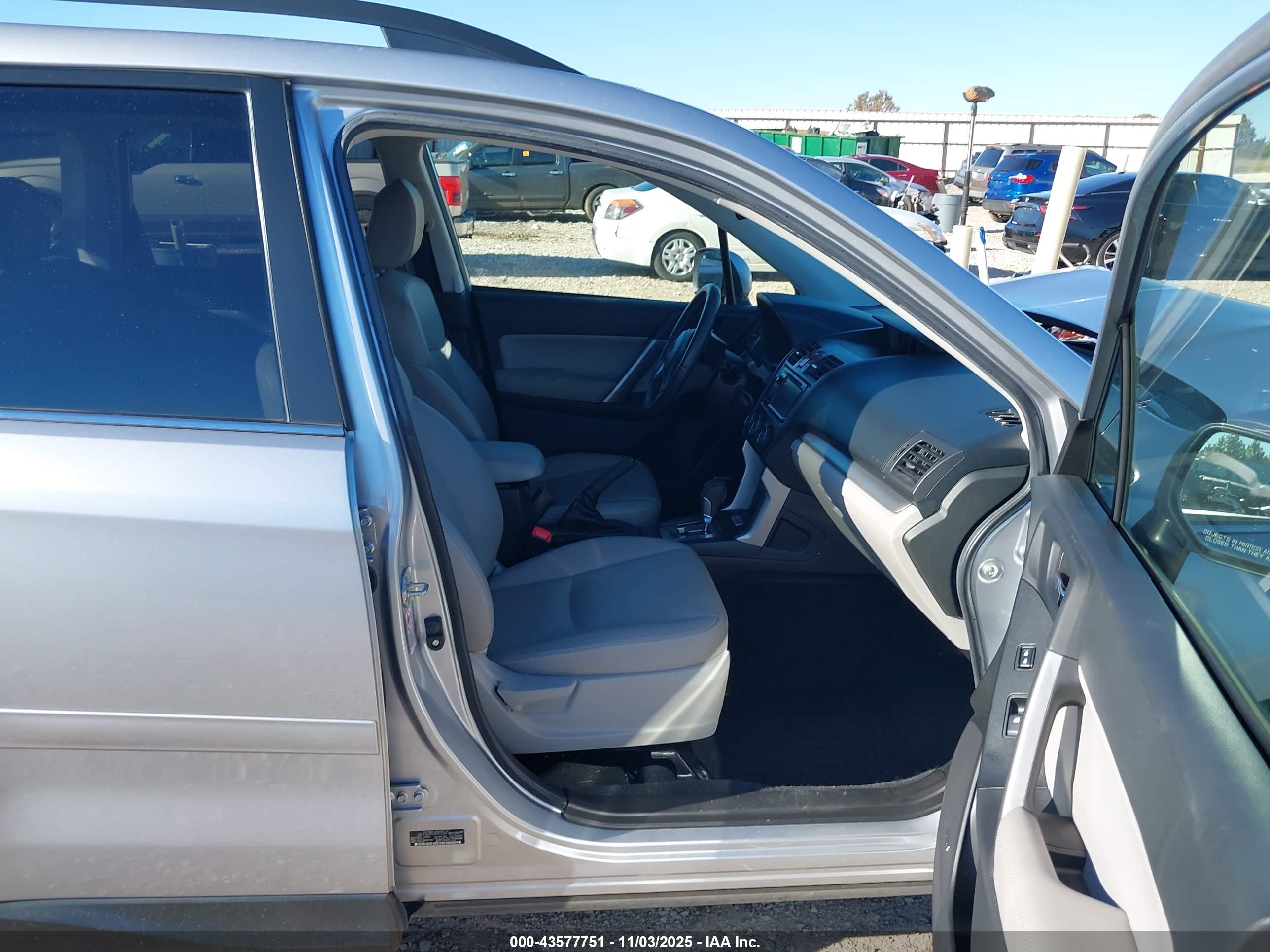 SUBARU FORESTER image 5