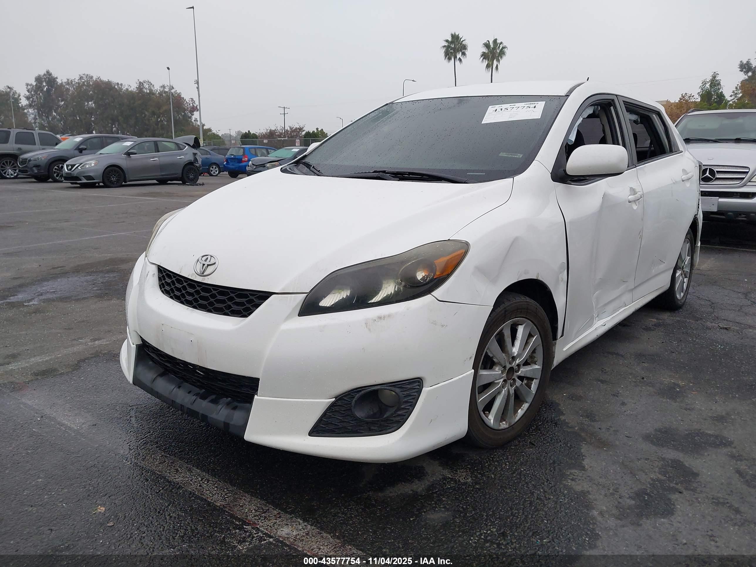 TOYOTA MATRIX image 2