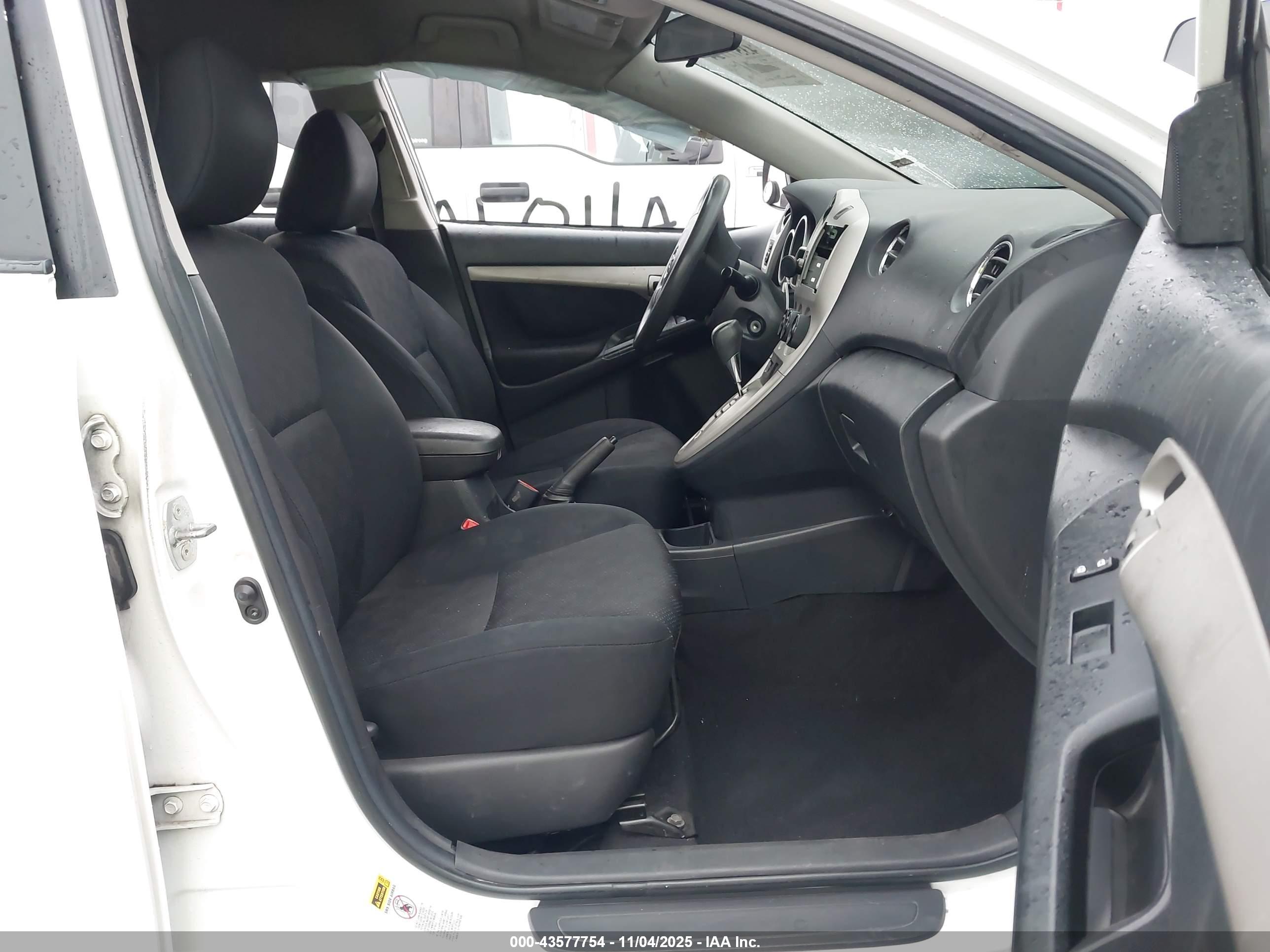 TOYOTA MATRIX image 5