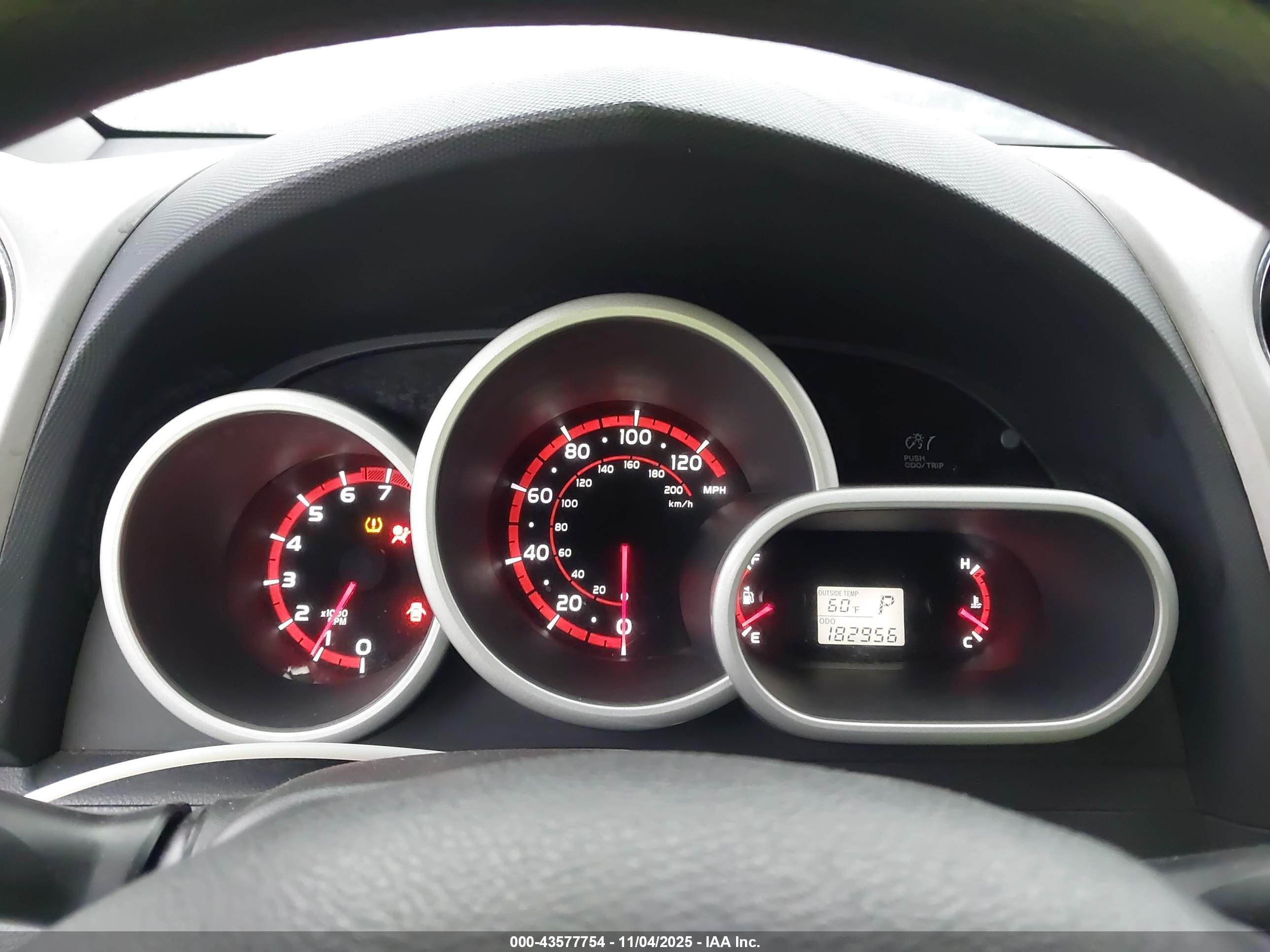 TOYOTA MATRIX image 7