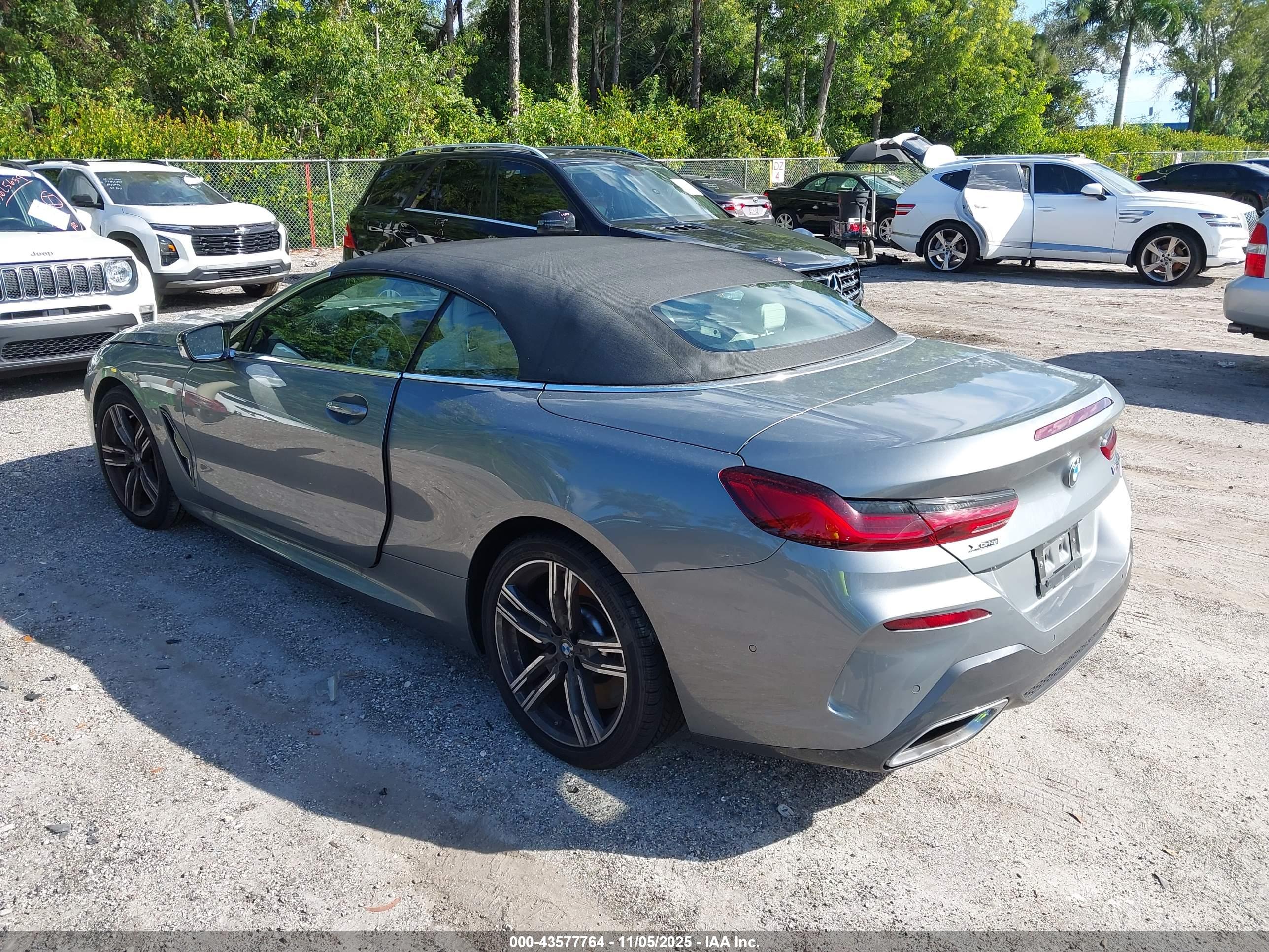 BMW M850I image 3