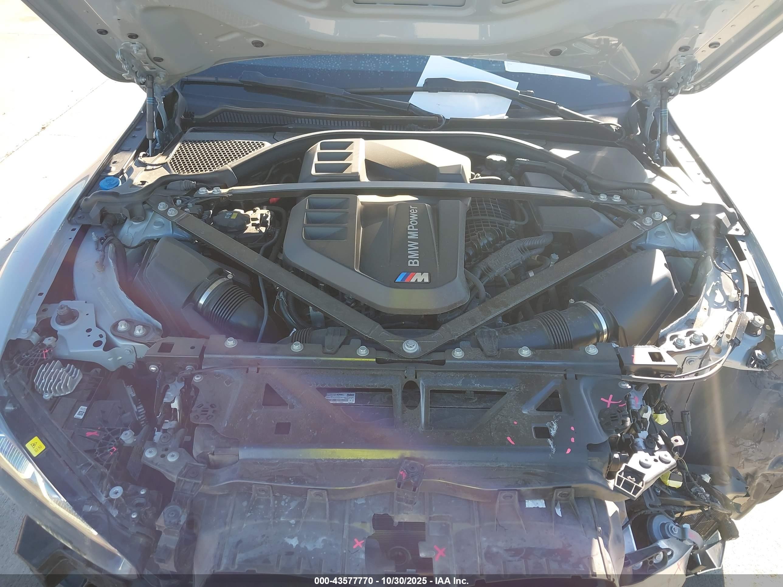 BMW M4 image 10