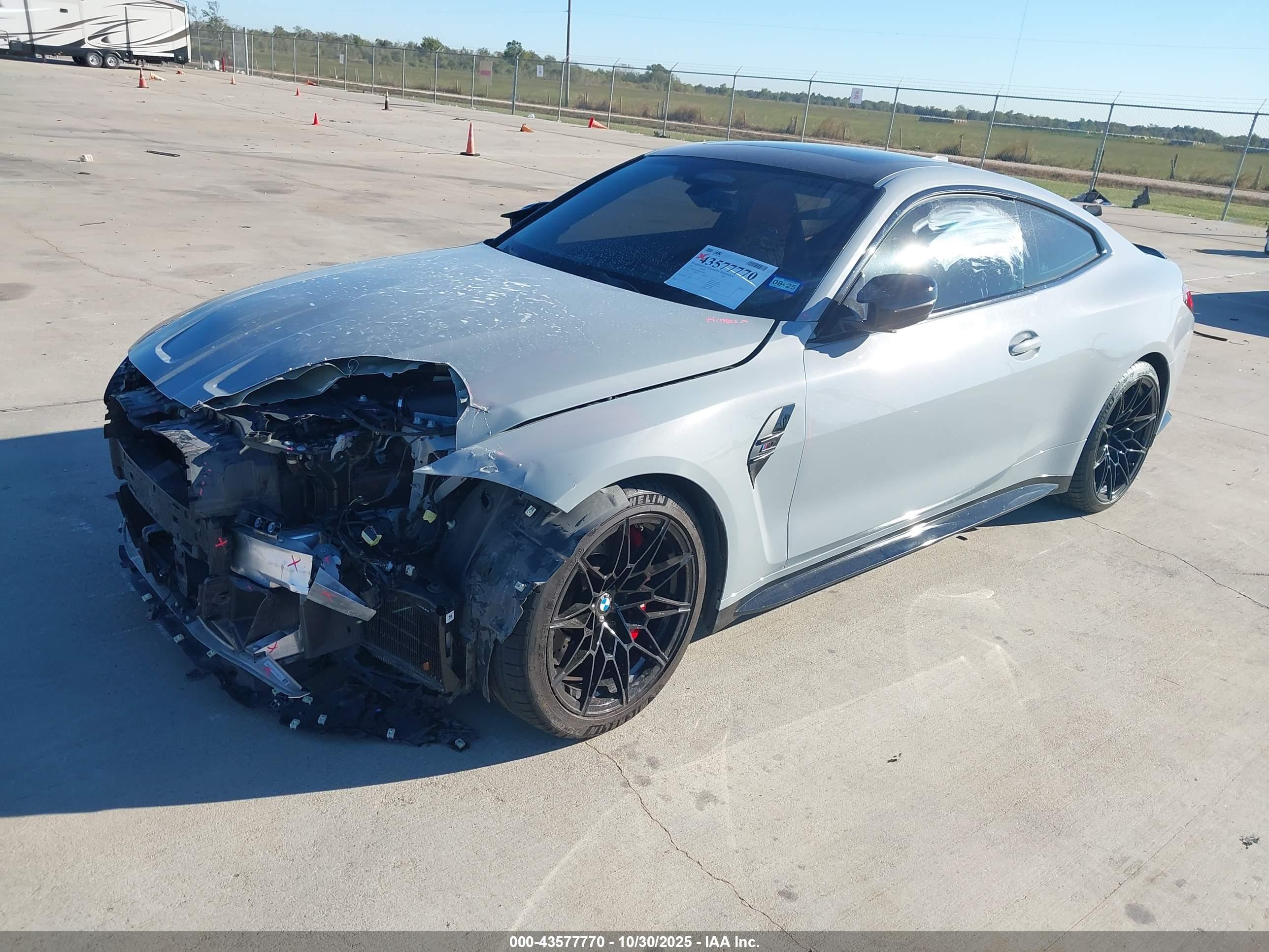 BMW M4 image 2