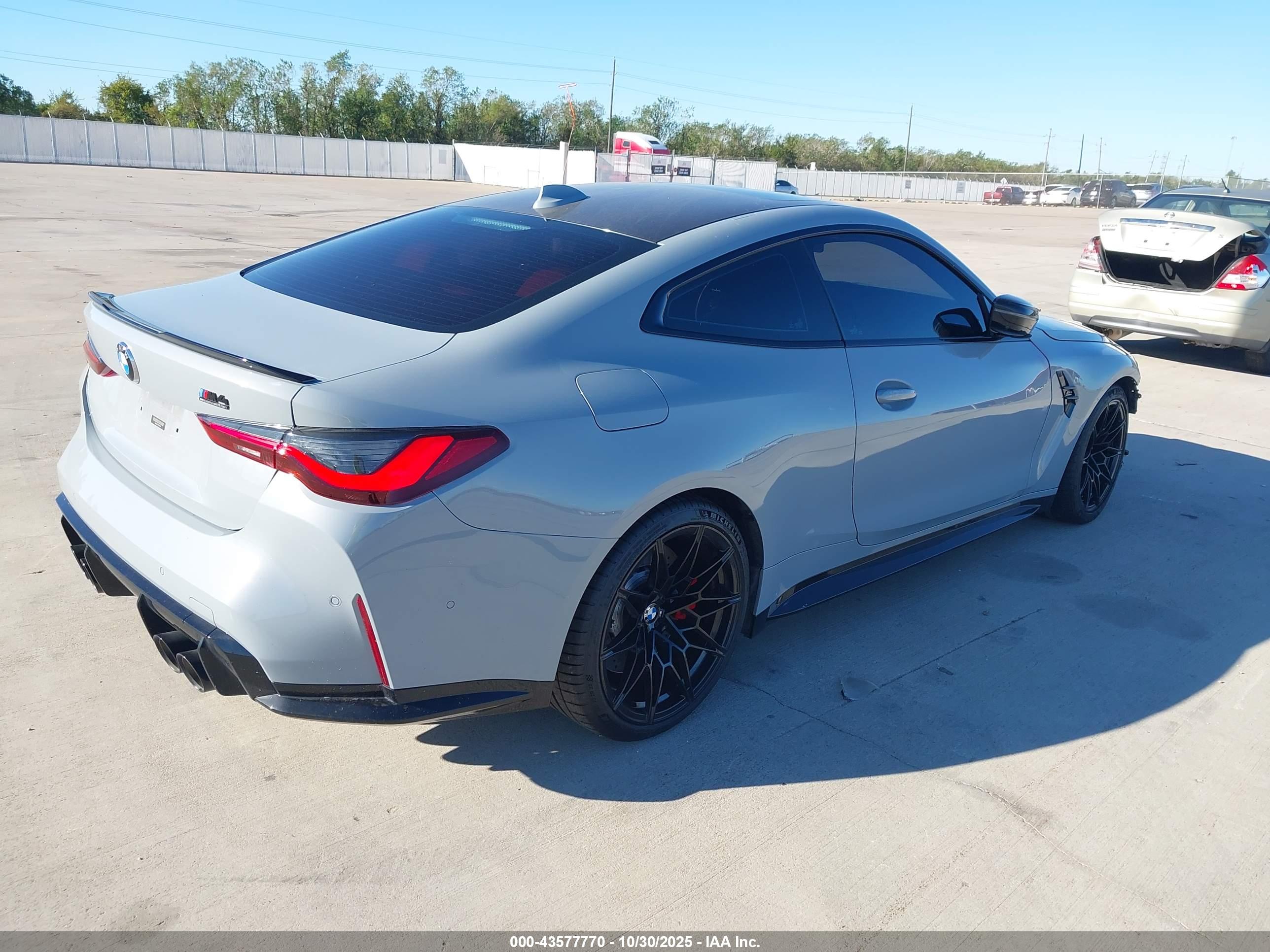 BMW M4 image 4