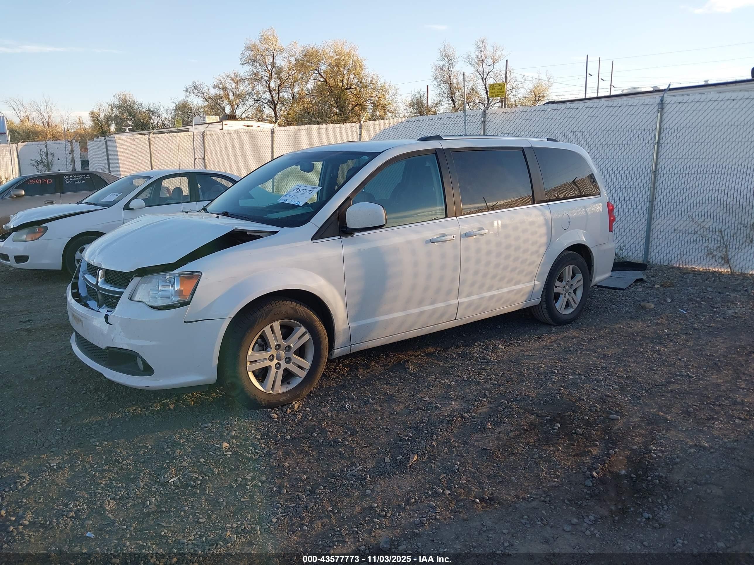 DODGE GRAND image 2