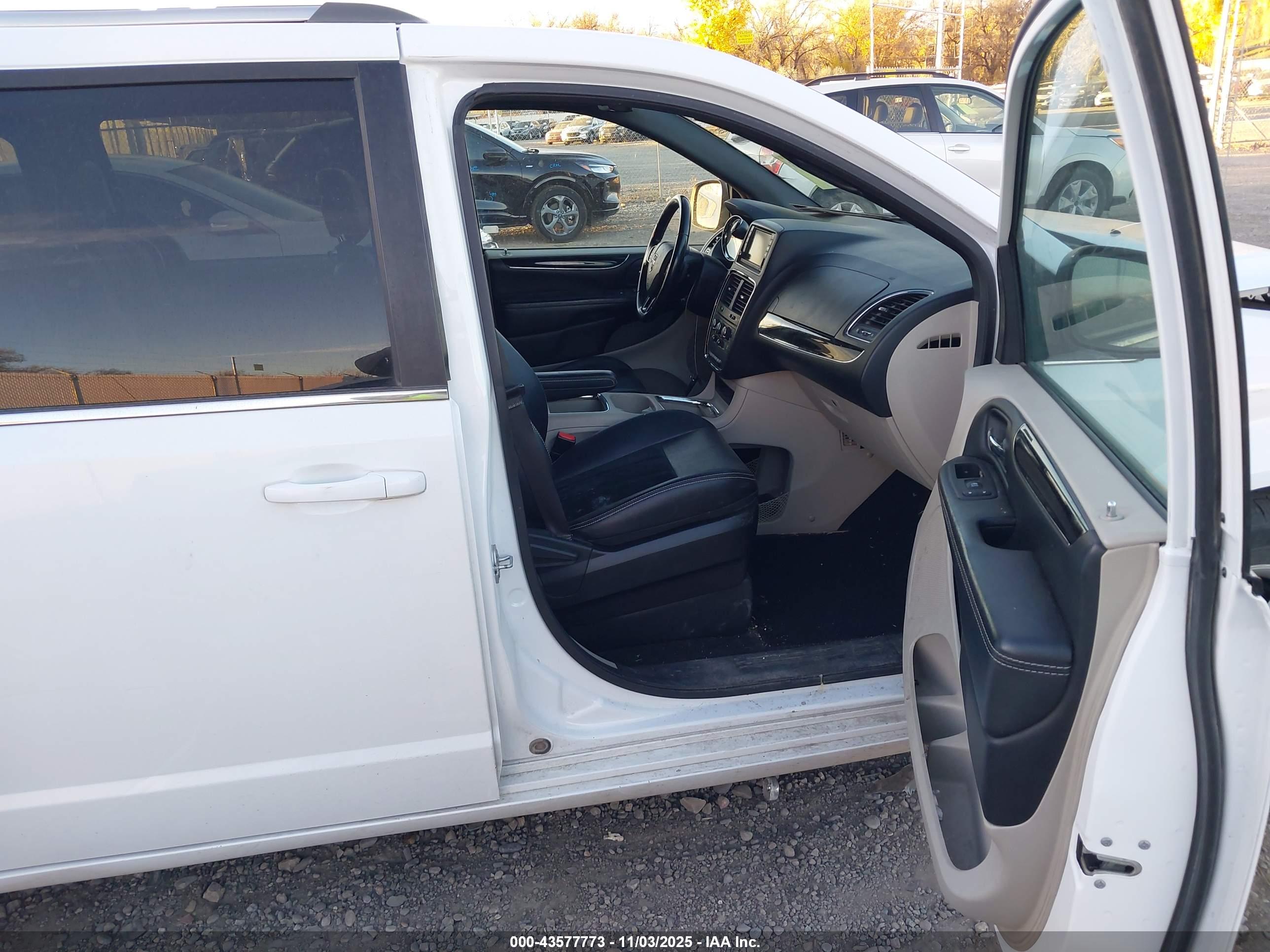 DODGE GRAND image 5