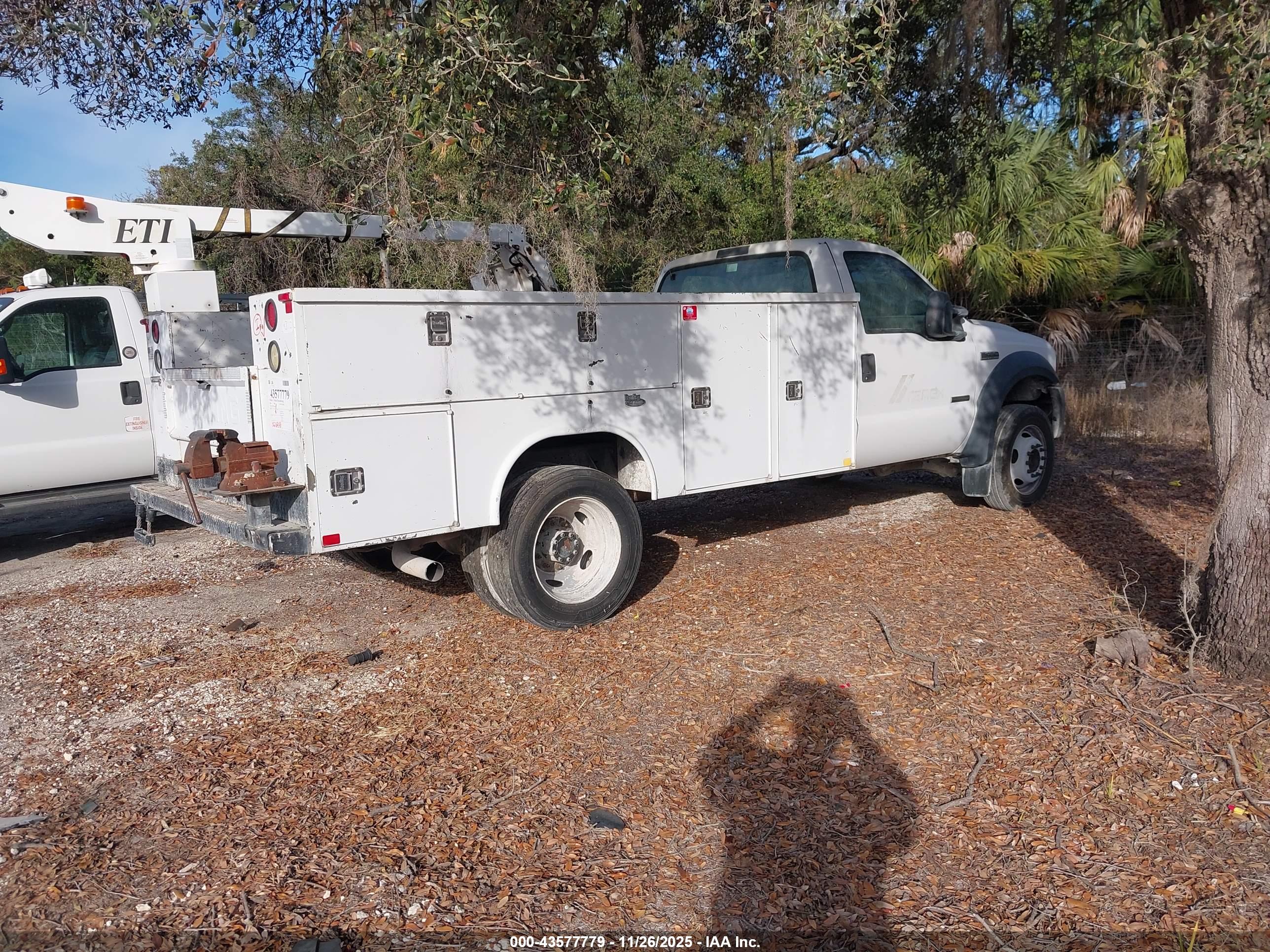 FORD F-450 image 4