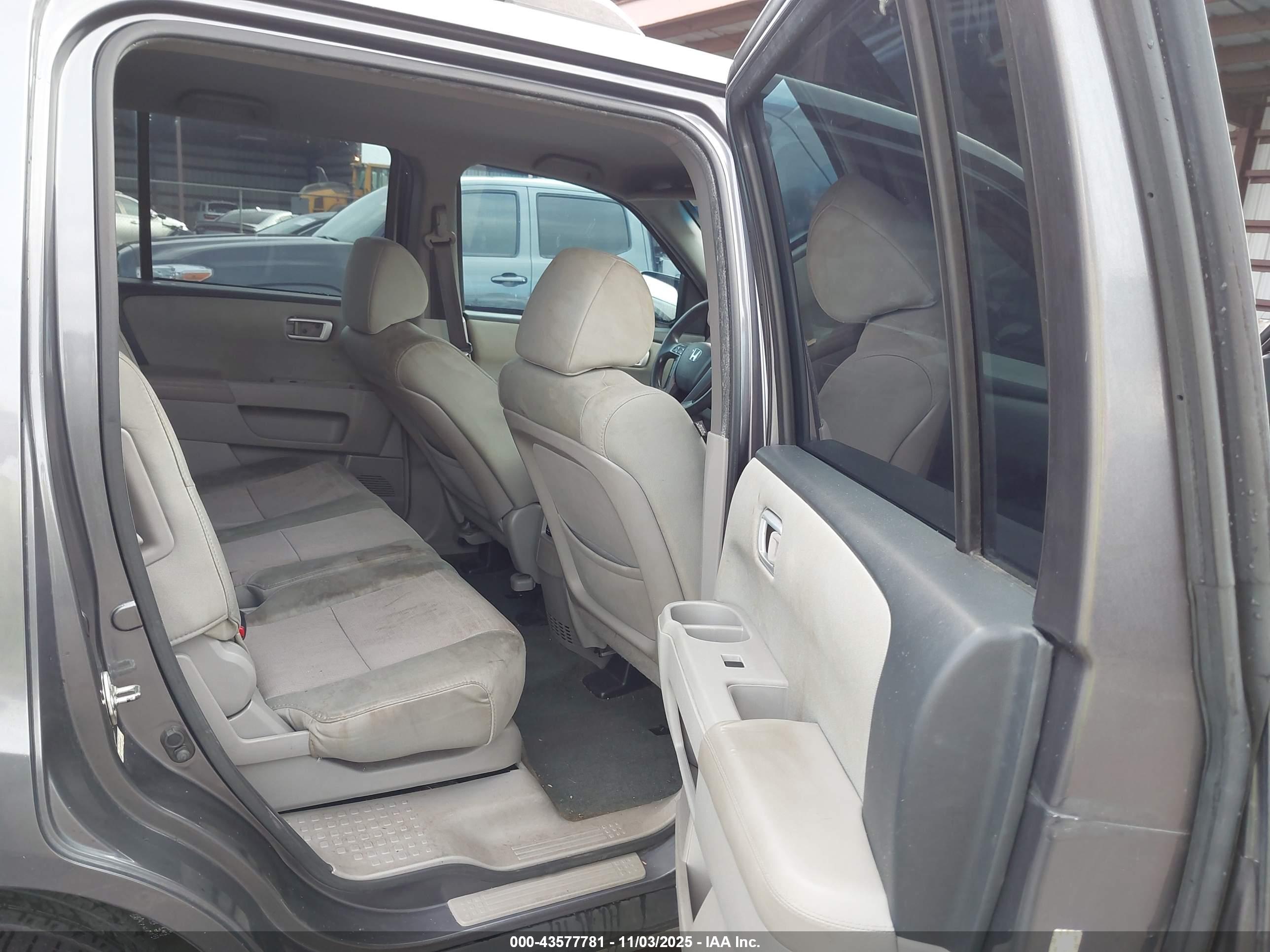 HONDA PILOT image 8