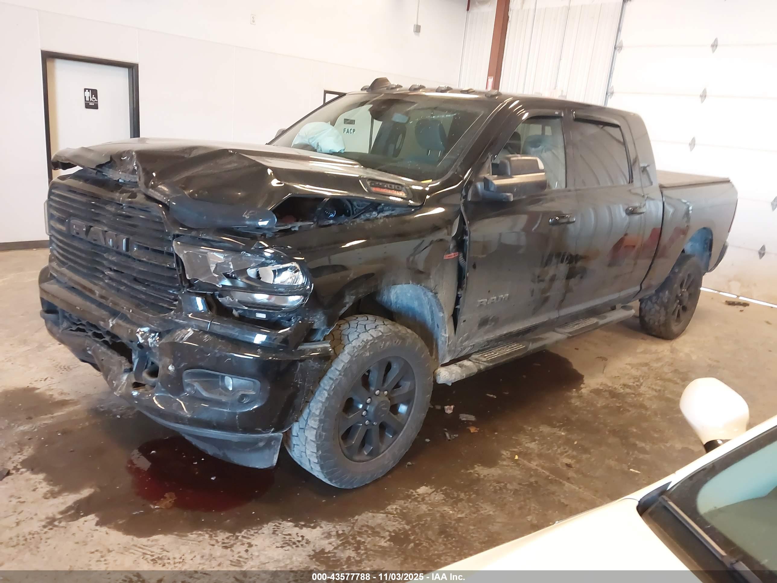 RAM 2500 image 2