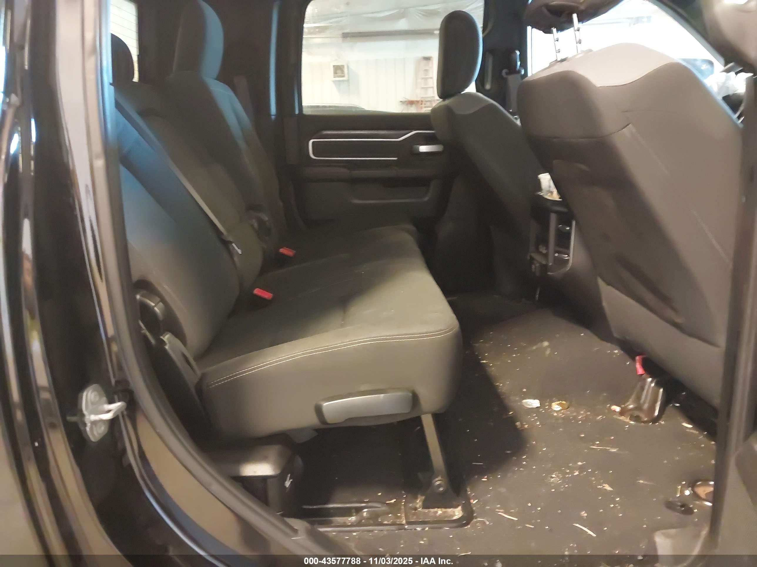 RAM 2500 image 8
