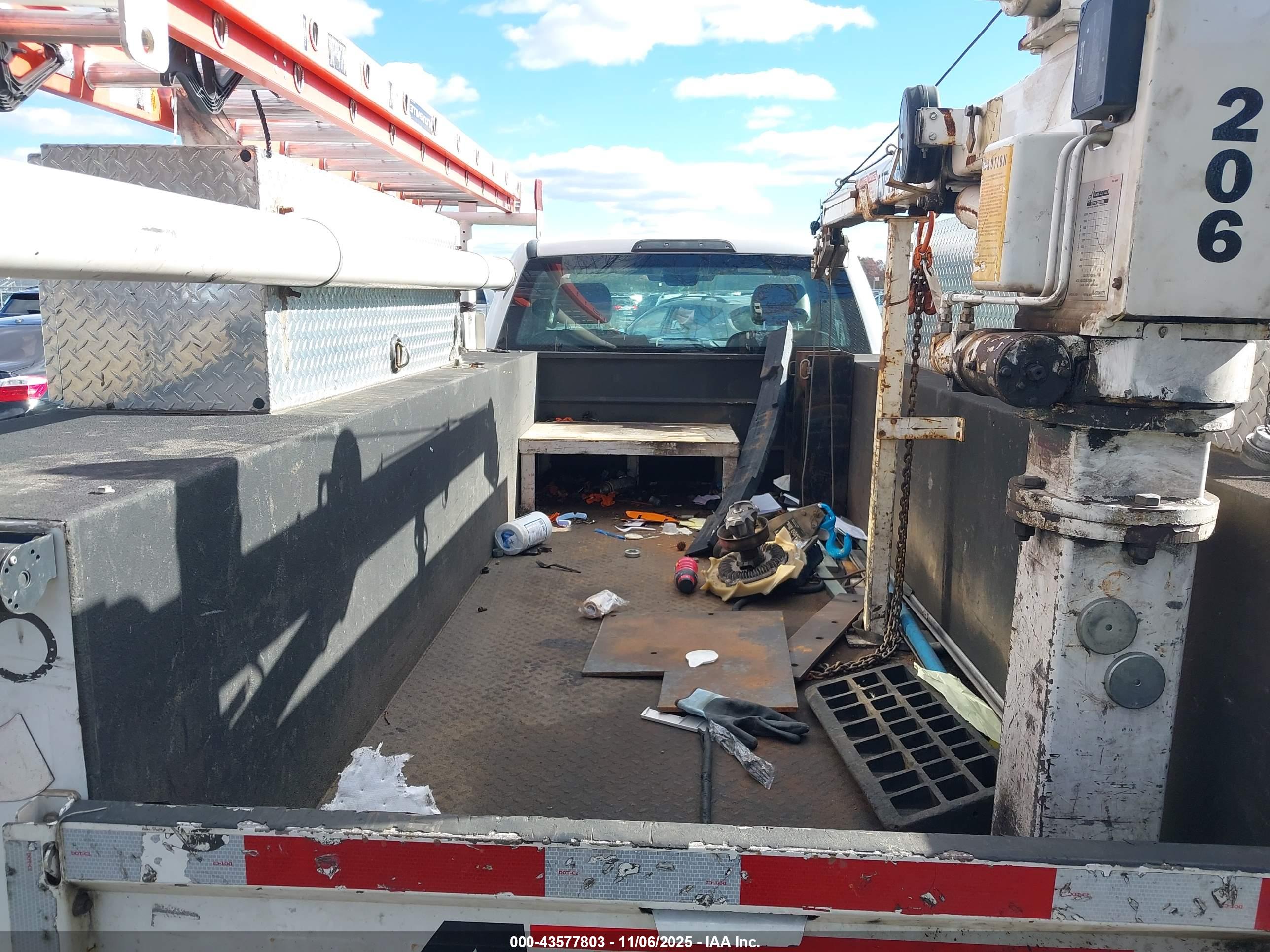 FORD F-350 image 7
