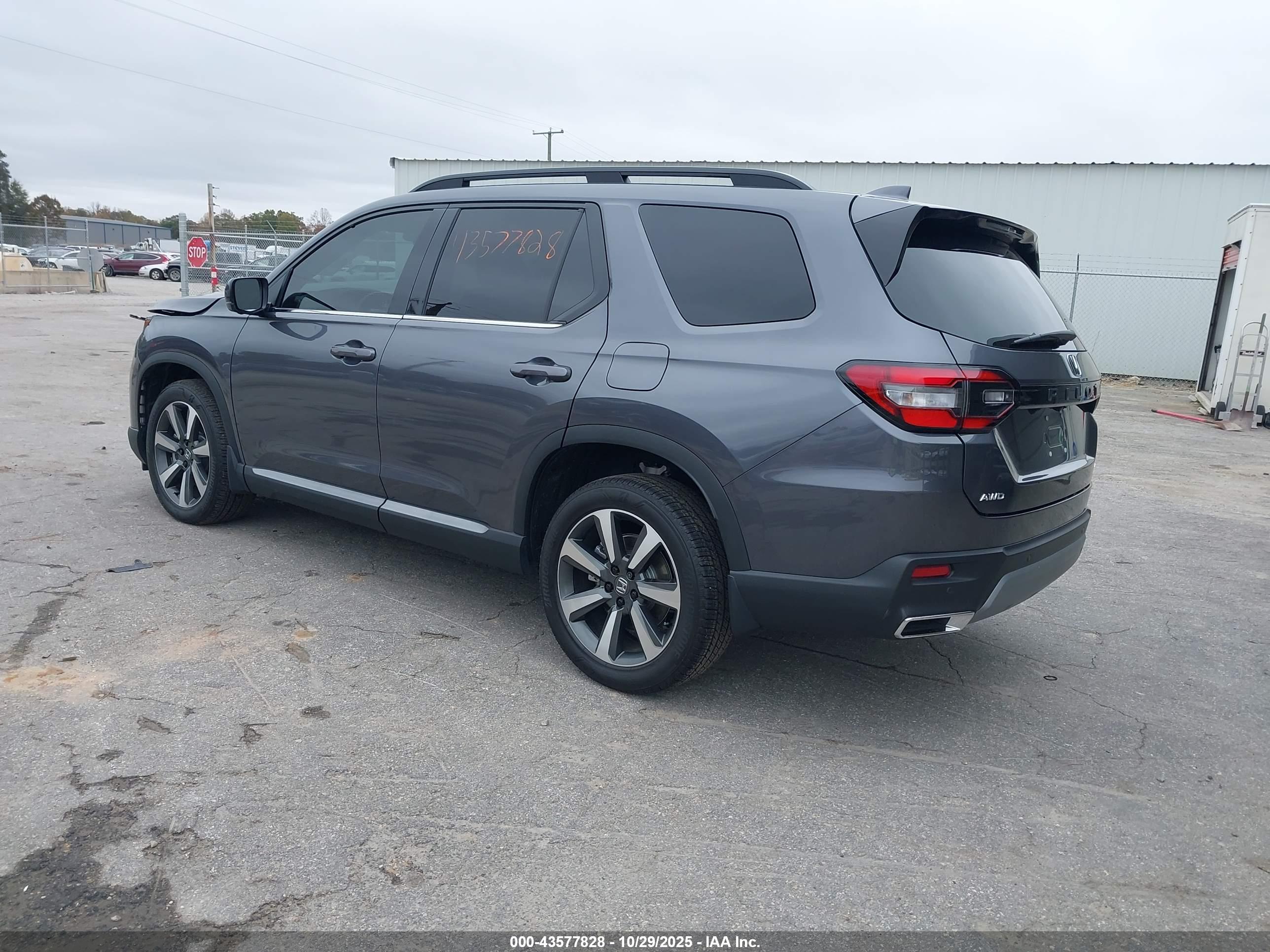 HONDA PILOT image 3