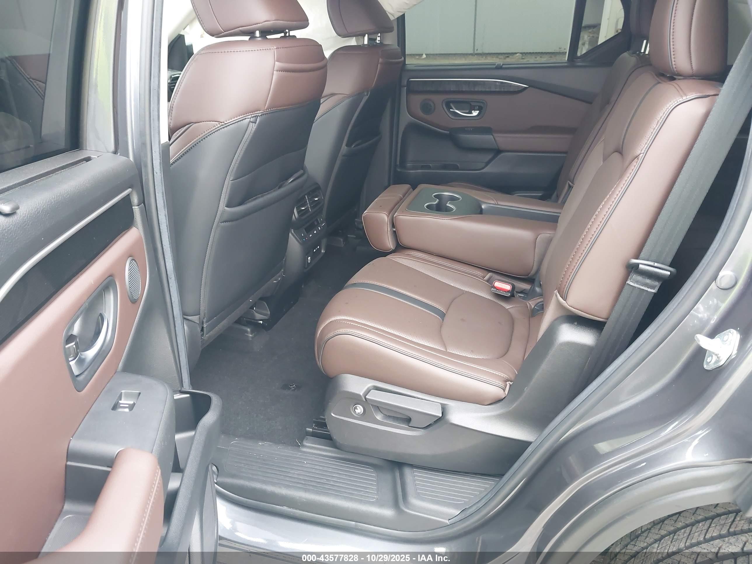 HONDA PILOT image 8
