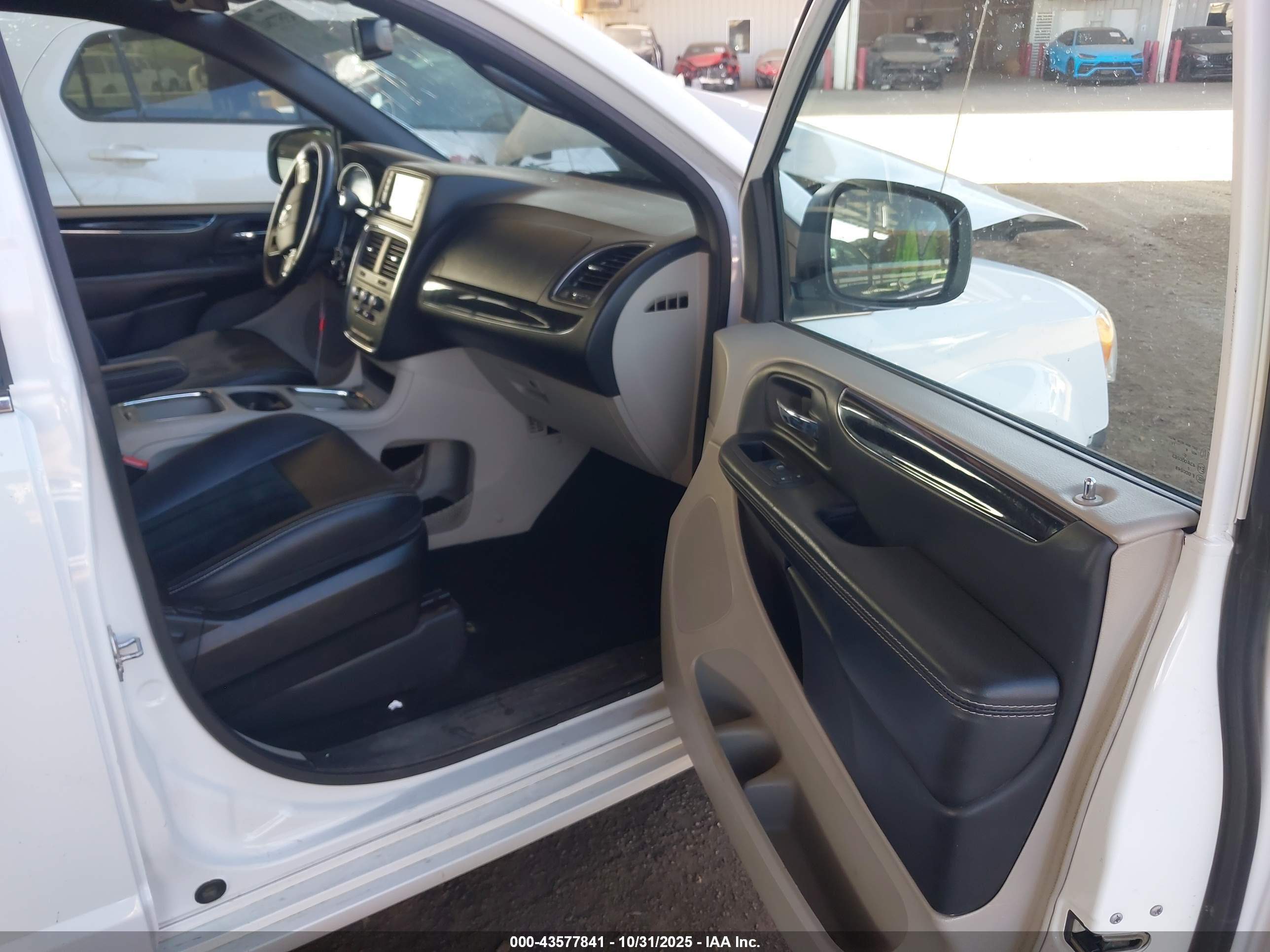 DODGE GRAND image 5