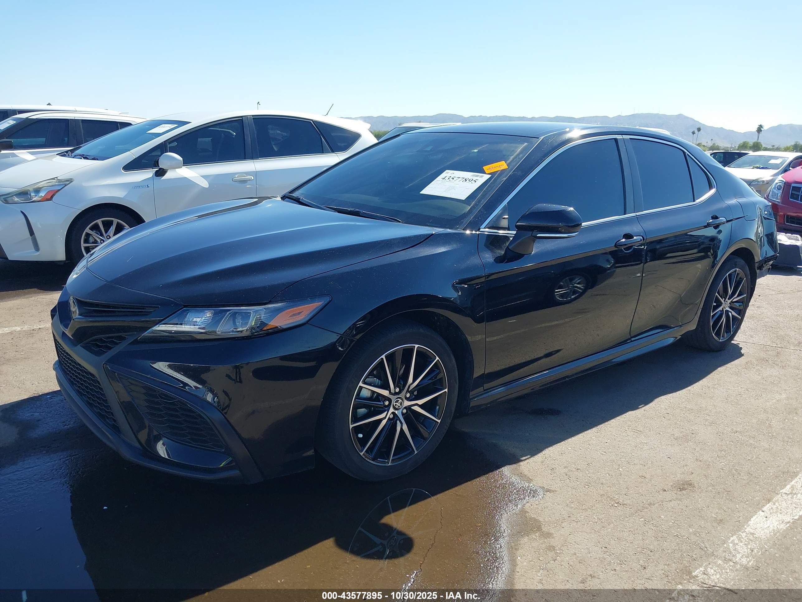 TOYOTA CAMRY image 2
