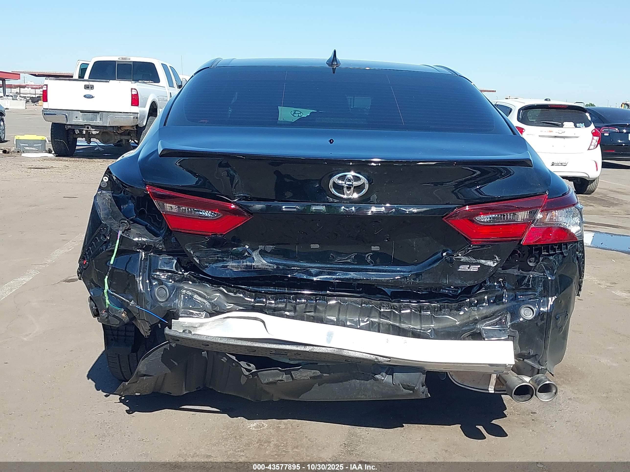 TOYOTA CAMRY image 6