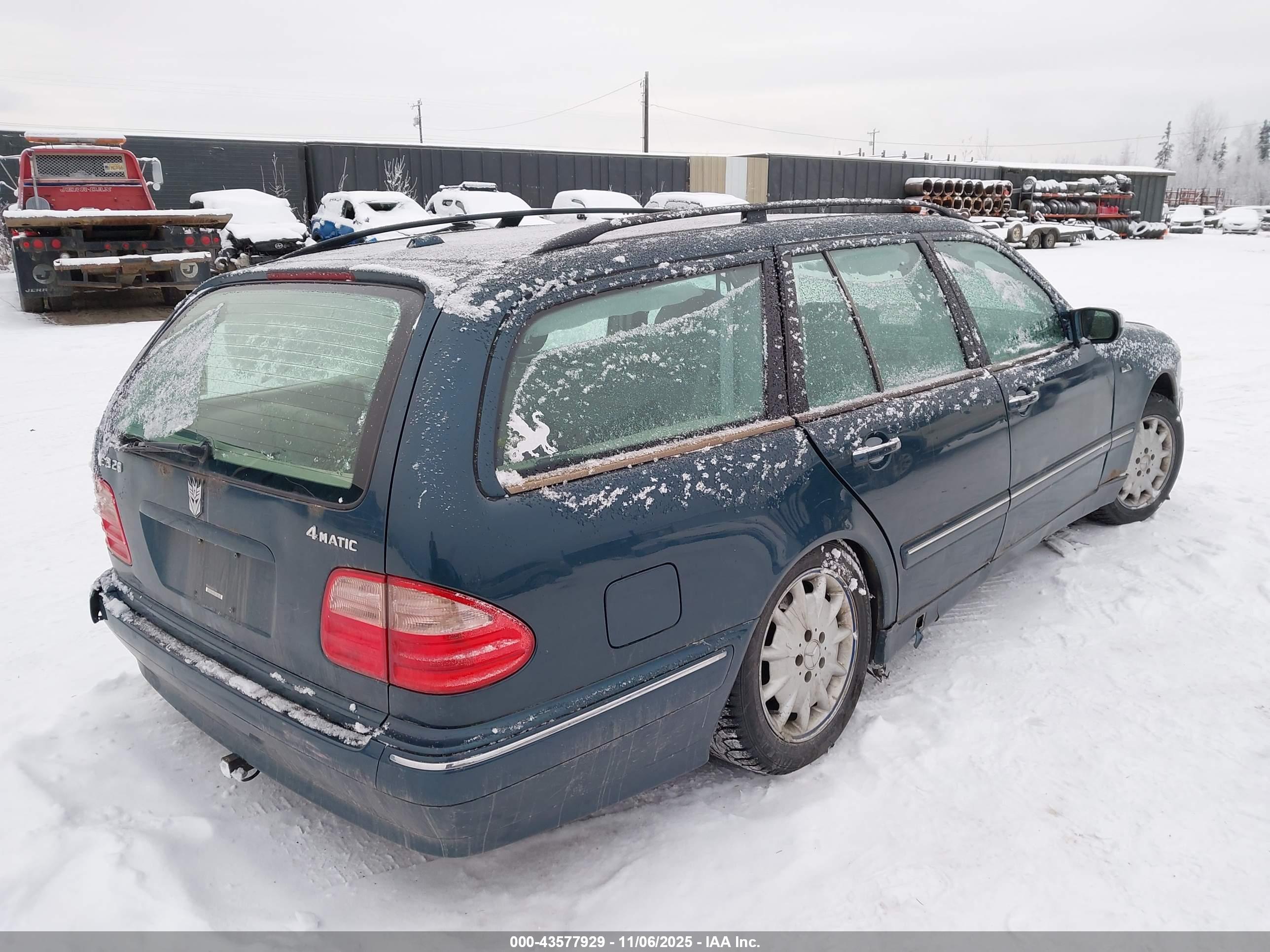 MERCEDES-BENZ E image 4
